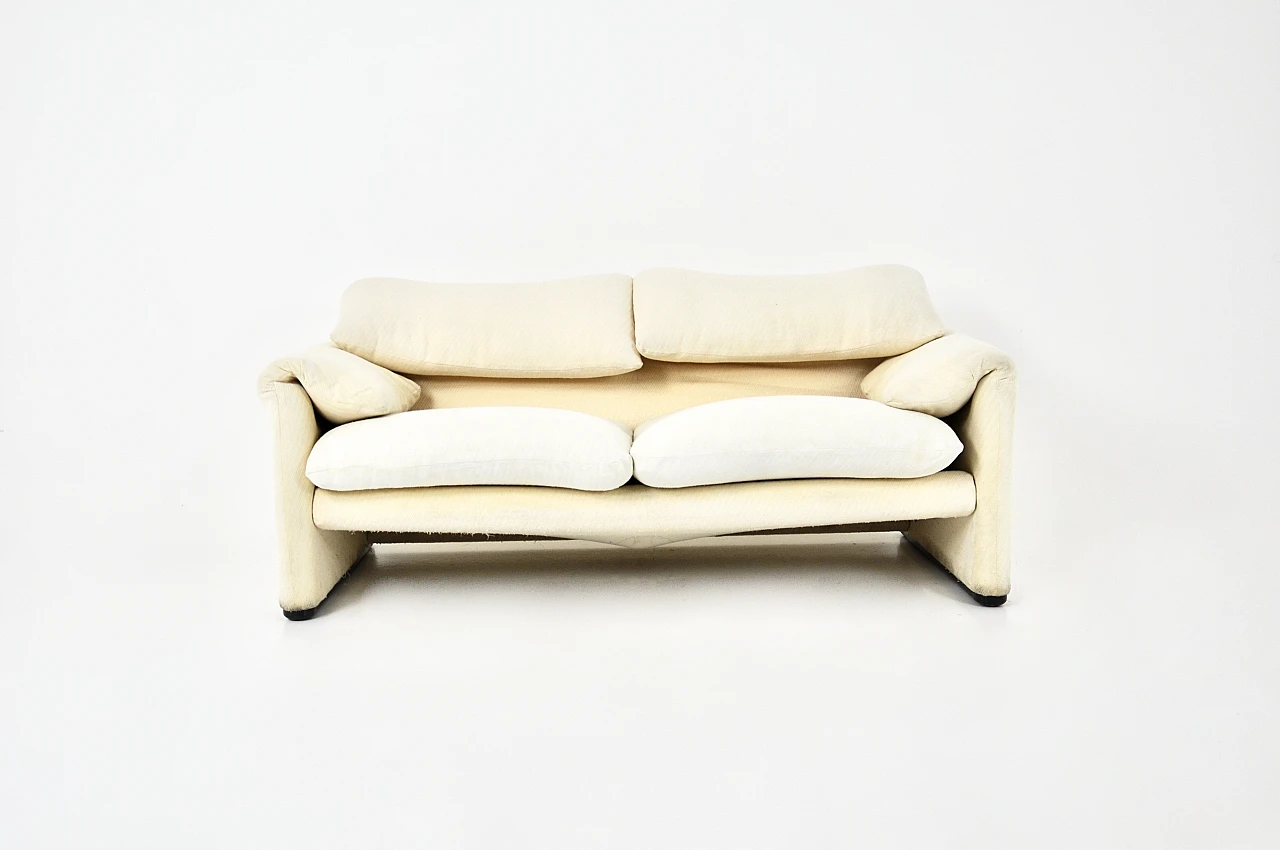 Maralunga sofa in white fabric by Vico Magistretti for Cassina, 1970s 3