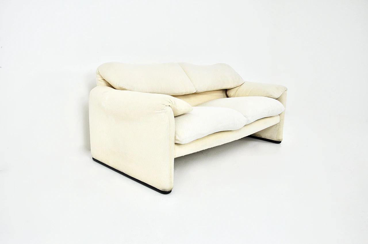 Maralunga sofa in white fabric by Vico Magistretti for Cassina, 1970s 4