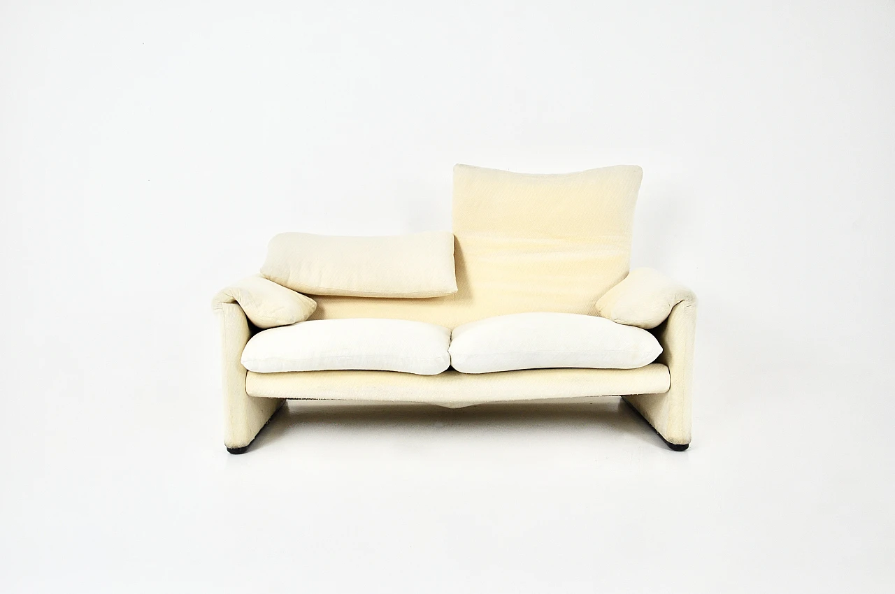 Maralunga sofa in white fabric by Vico Magistretti for Cassina, 1970s 7