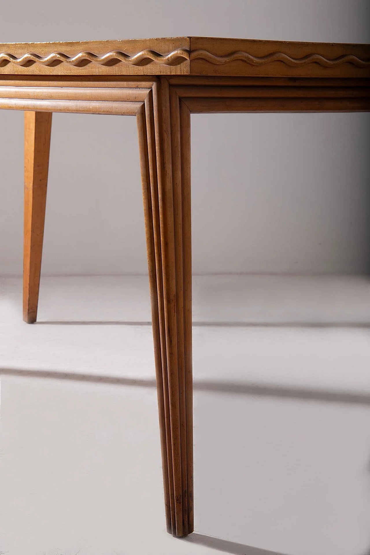 Rectangular dining table in wood attributed to Paolo Buffa, 1950s 3