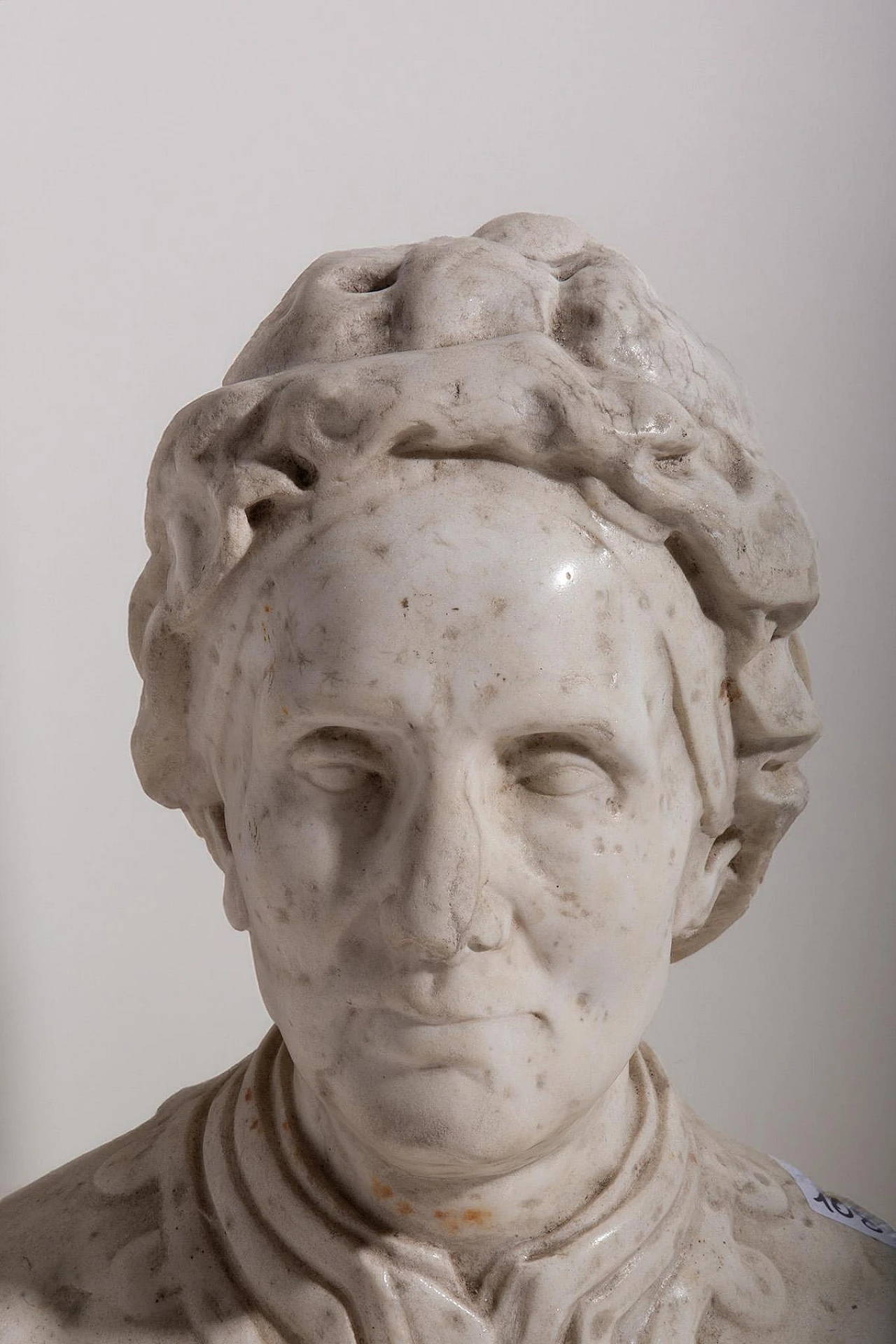 Neoclassical style bust in marble, 19th century 2