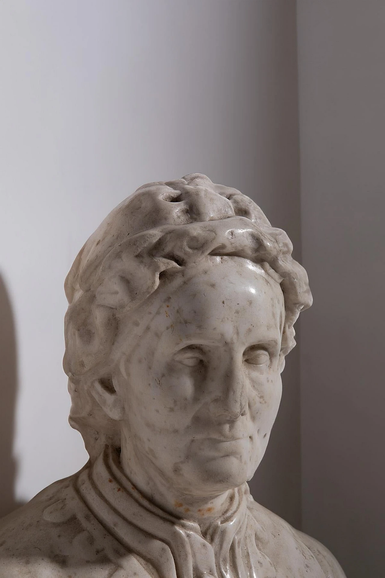 Neoclassical style bust in marble, 19th century 3