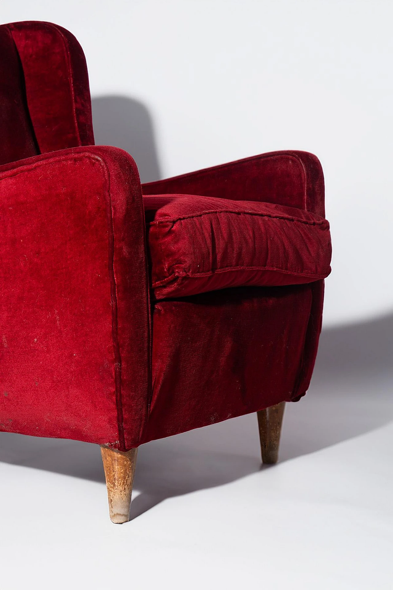 Bergère armchair in red velvet & wood by Gio Ponti style, 1950s 4