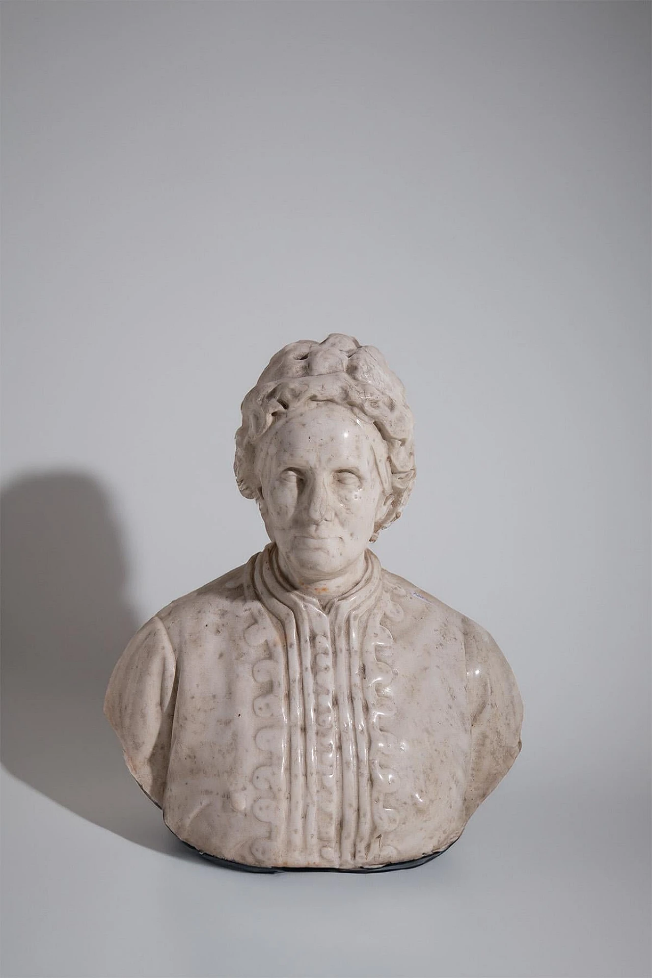 Neoclassical style bust in marble, 19th century 4