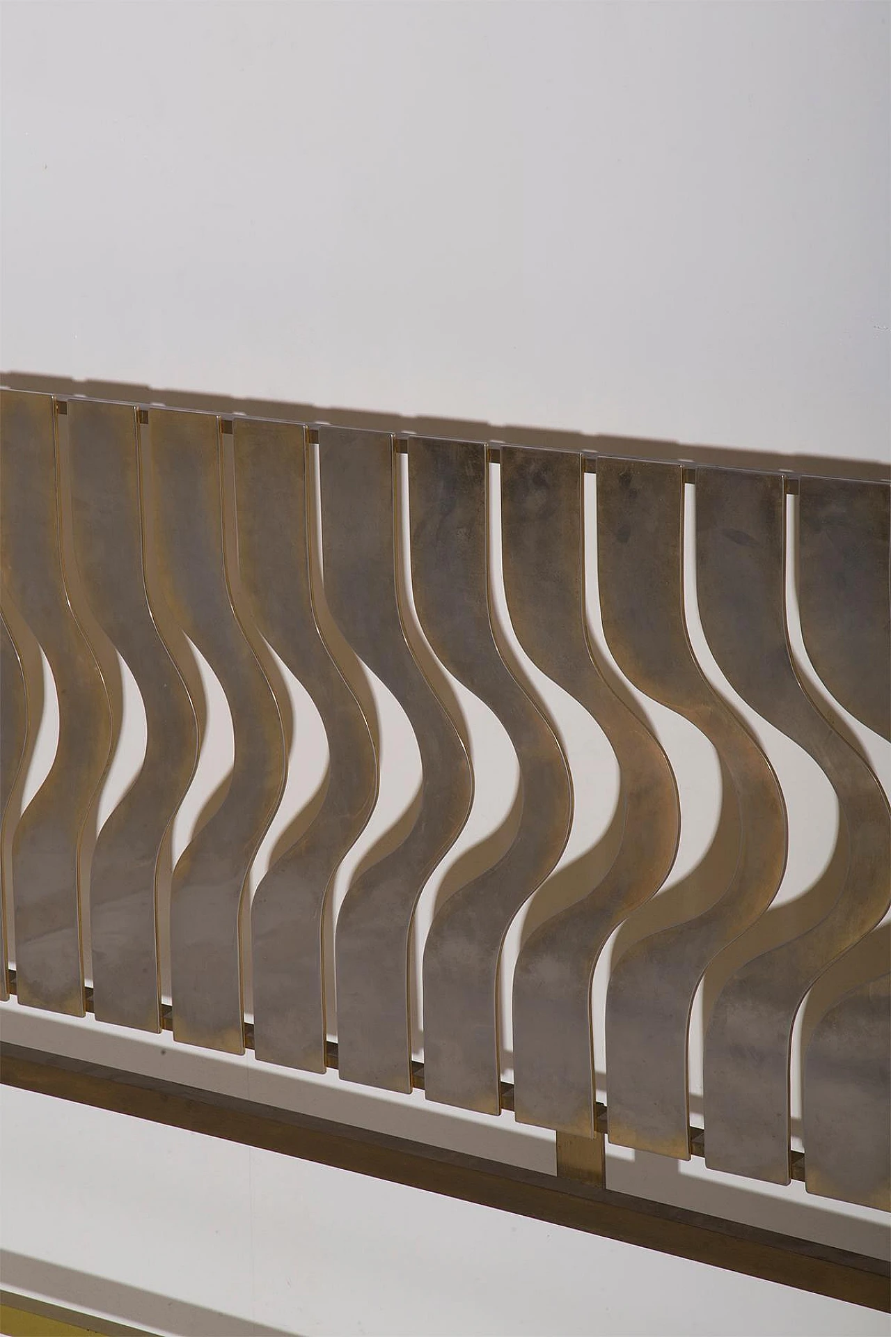 Bed frame in brass by Luciano Frigerio, 1970s 3