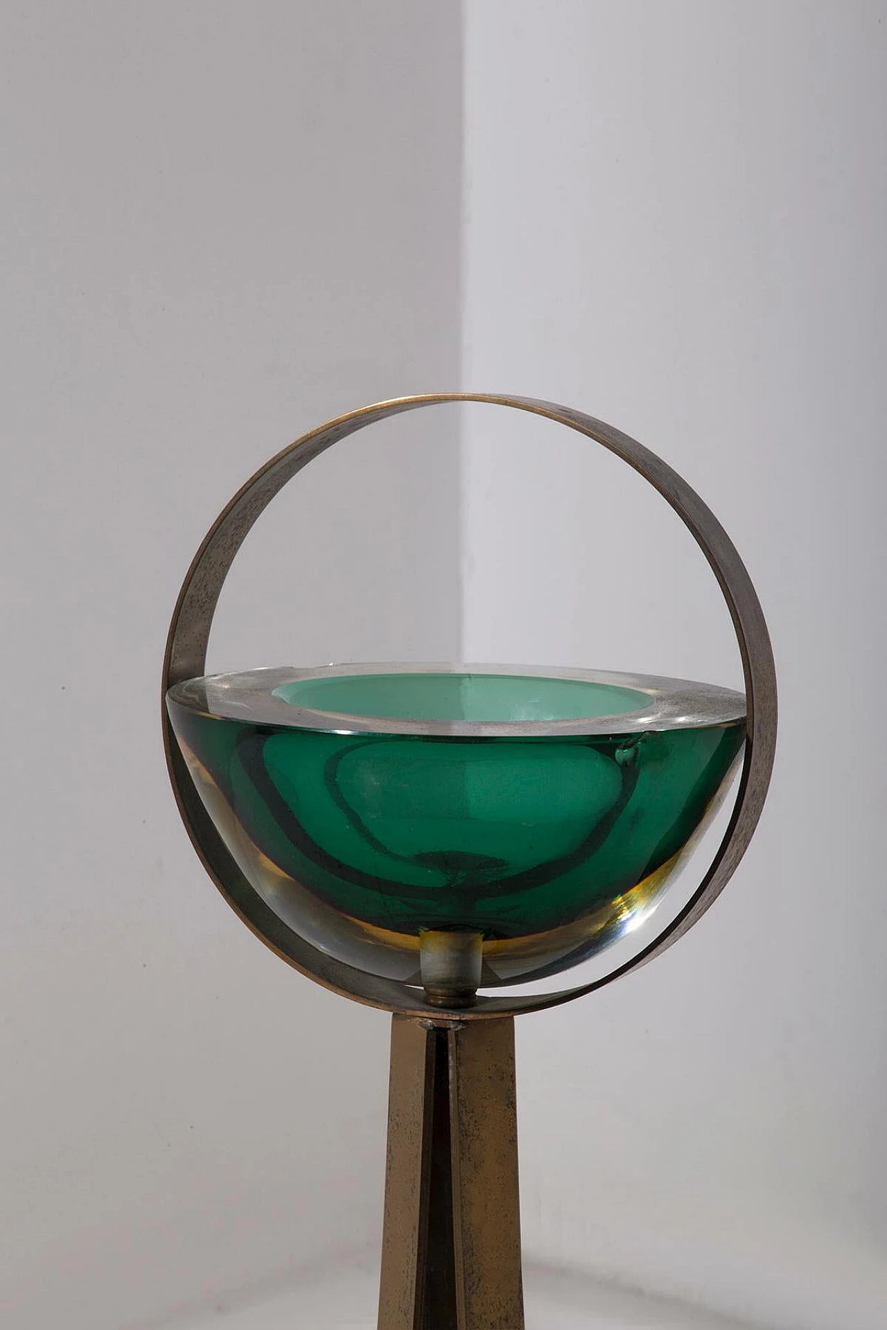 Green Murano glass ashtray with pedestal in Fontana Arte style, 1960s 3