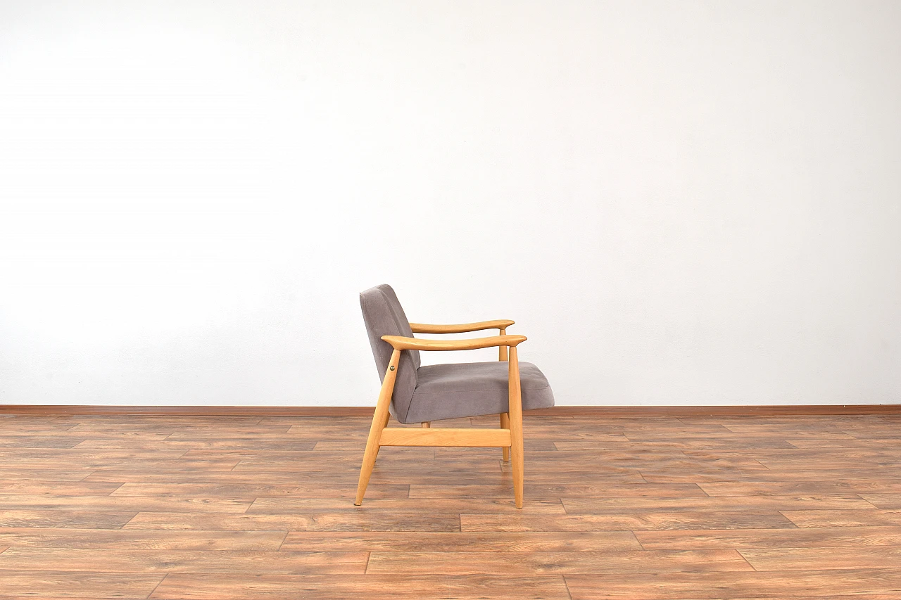 Pair of armchairs by Kędziorek for Gościcińskie Fabryki Mebli, 1960s 7