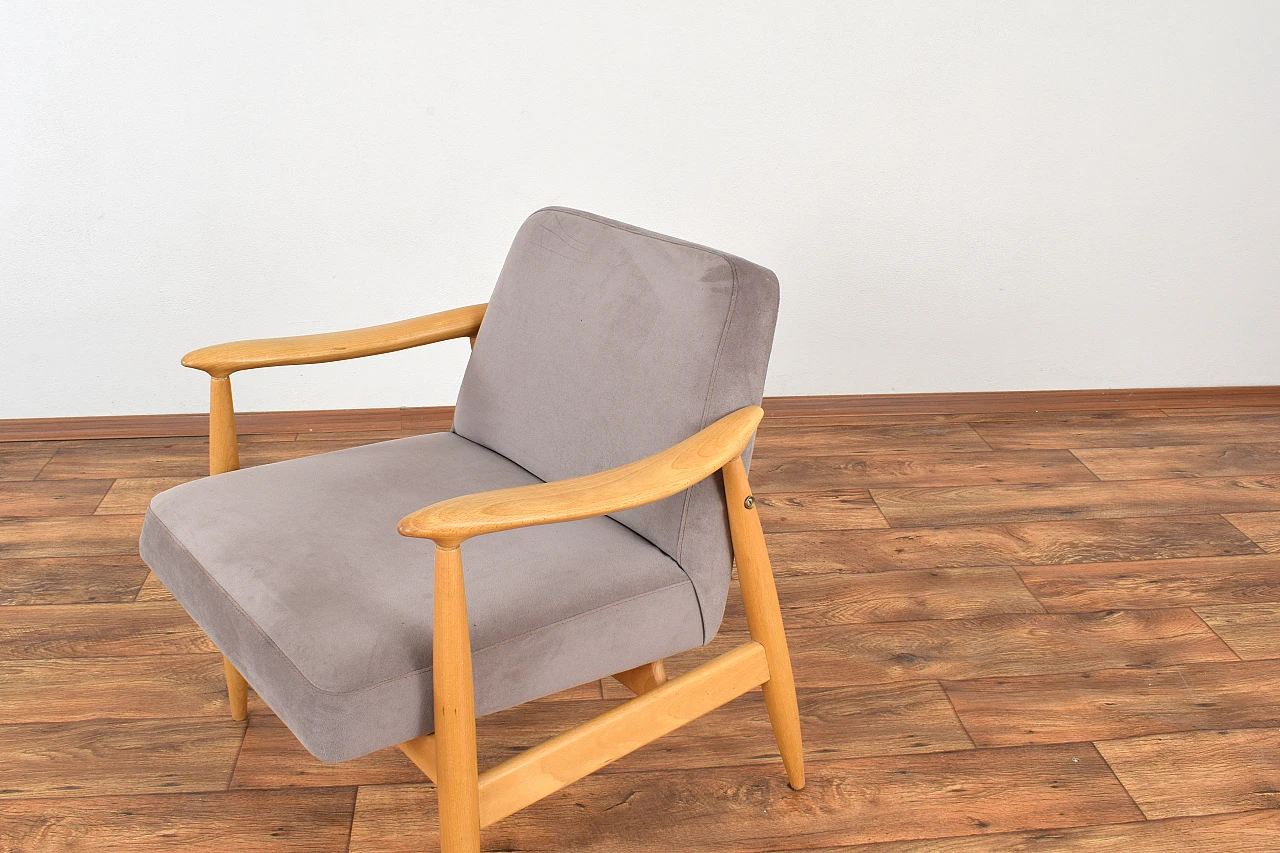 Pair of armchairs by Kędziorek for Gościcińskie Fabryki Mebli, 1960s 12