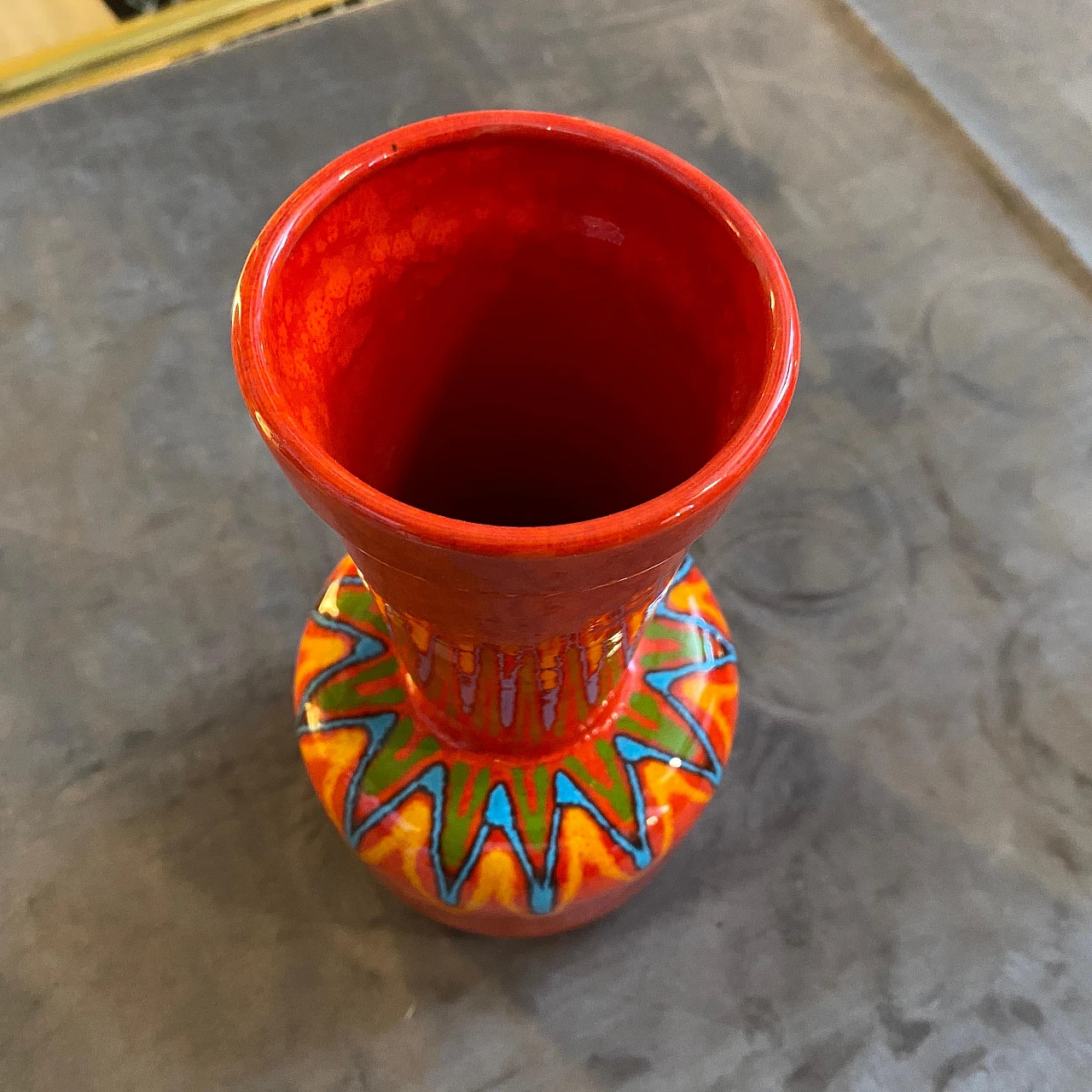 Vaso in ceramica rossa dipinto a mano in stile Bertoncelli, anni '50 7