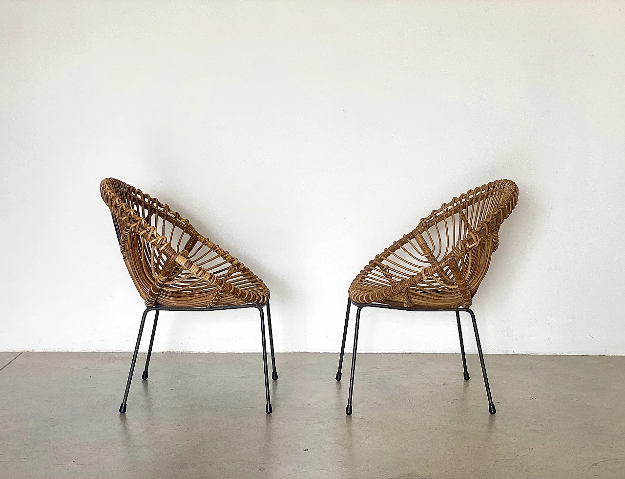 Pair of reed and wicker armchairs, 1970s 9