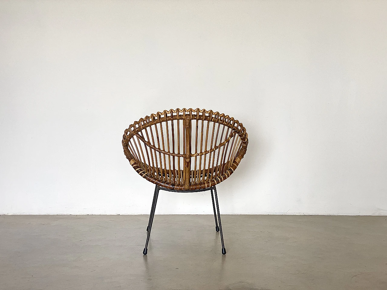 Pair of reed and wicker armchairs, 1970s 10