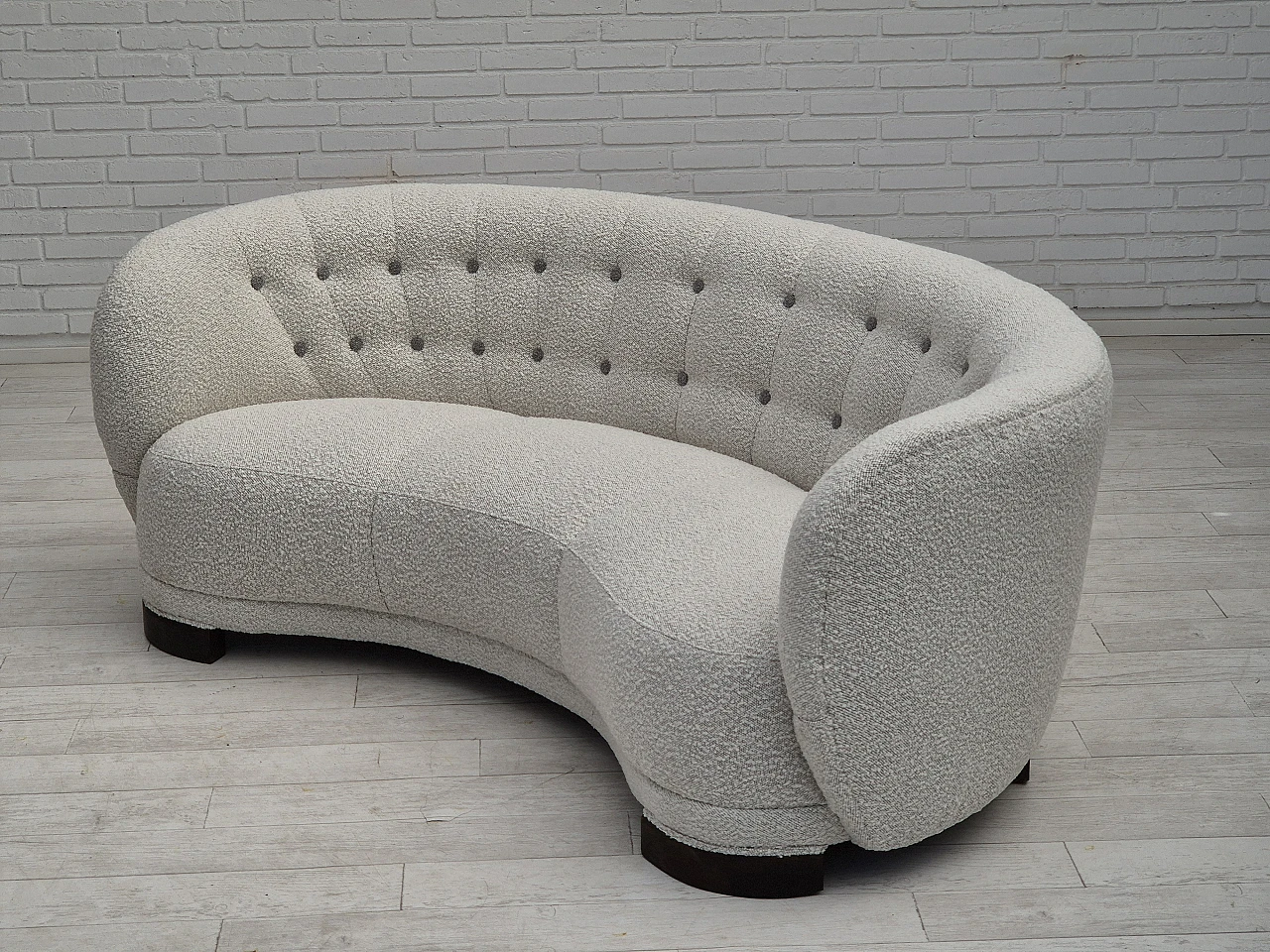 Banana three-seater fabric and beechwood sofa, 1960s 12