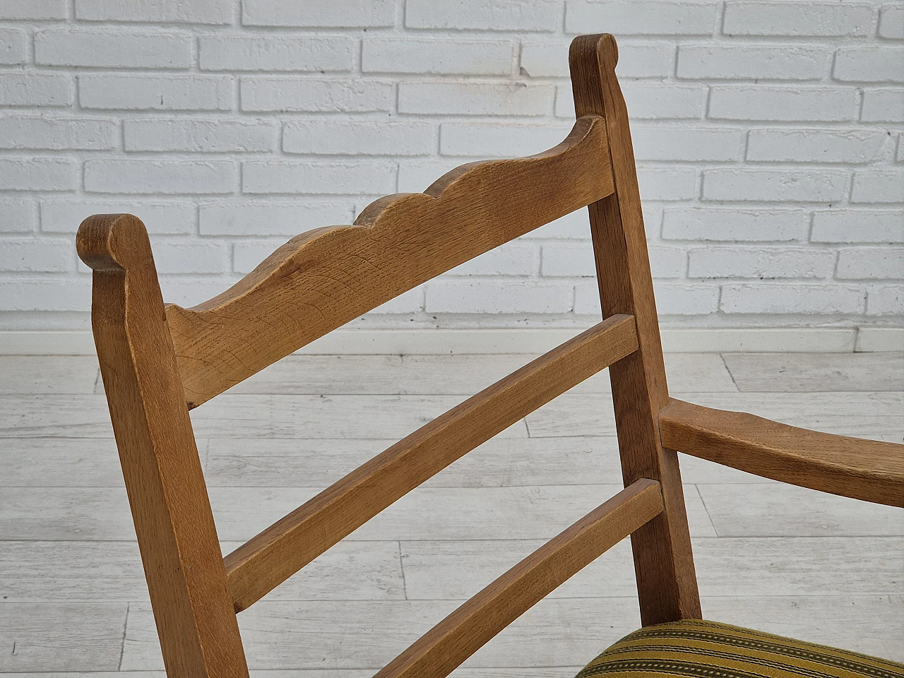 Danish armchair in green wool and solid oak, 1960s 16