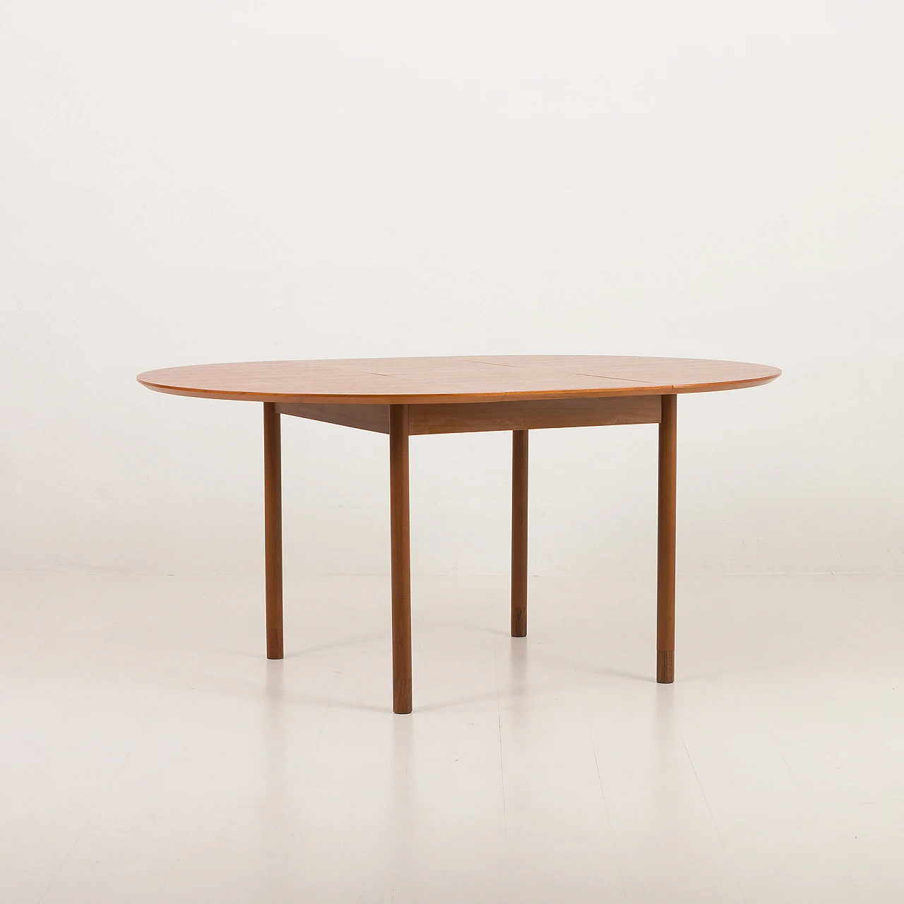 Danish round extendable table in teak, 1960s 5