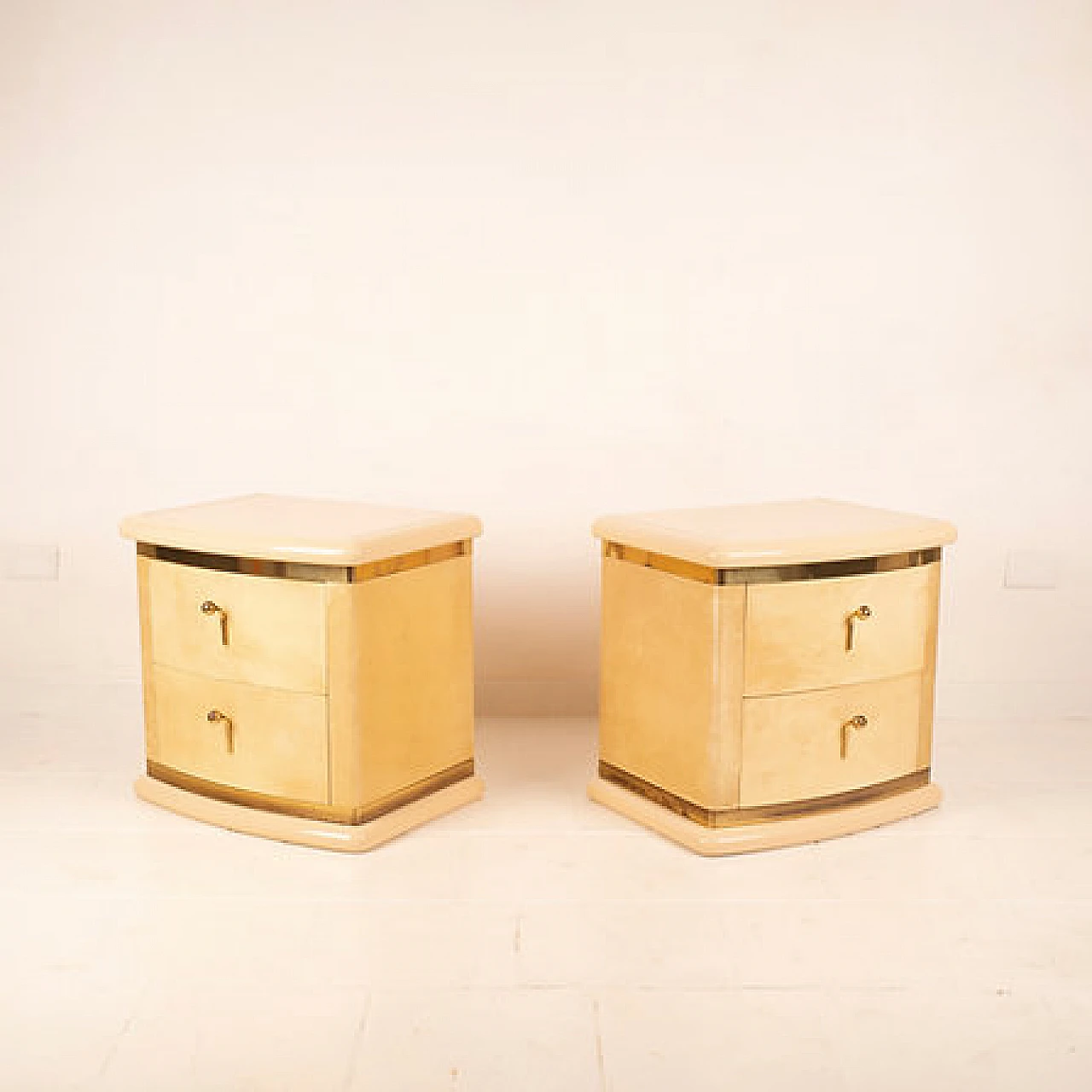 Pair of parchment bedside tables by Luciano Frigerio, 1970s 3