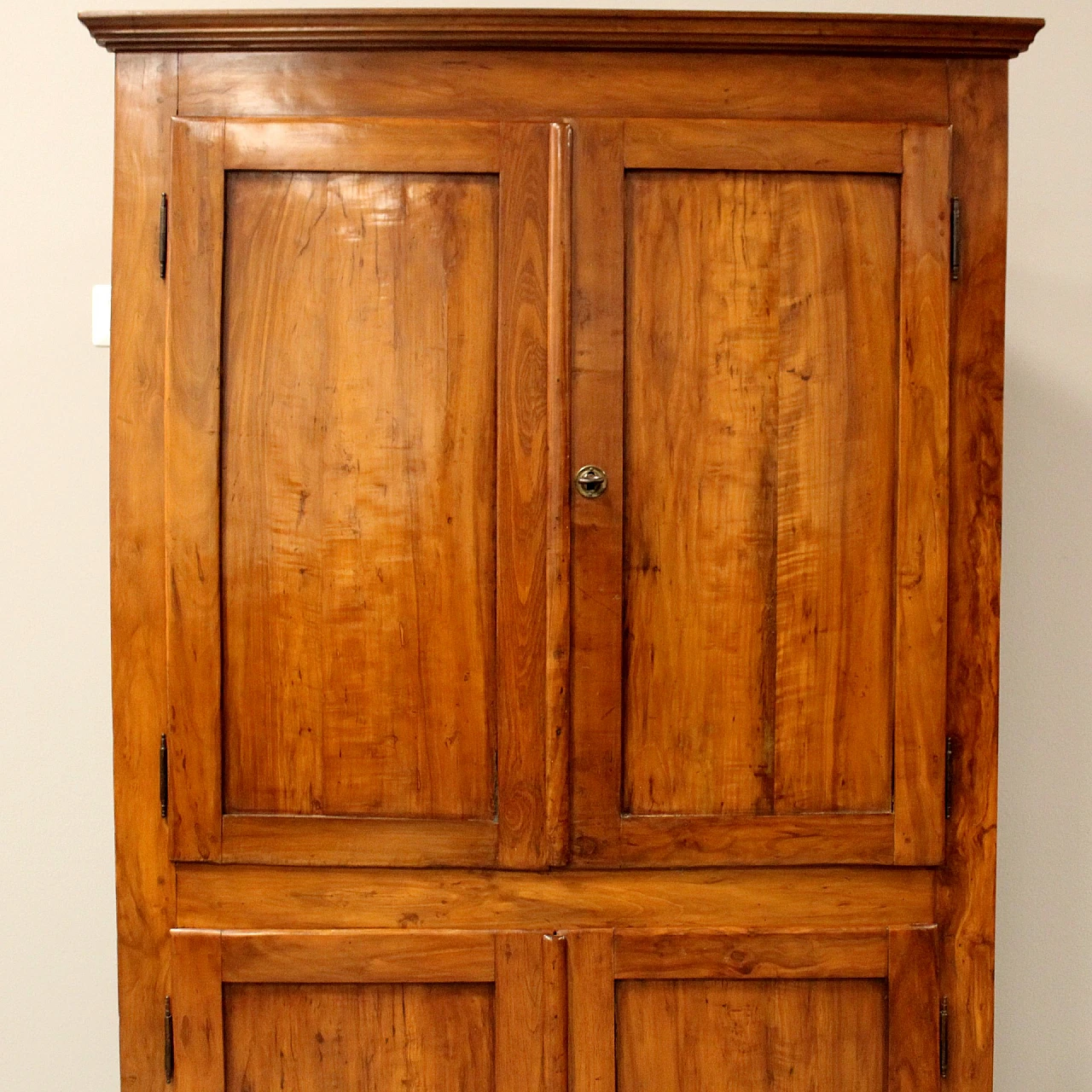 Corner wardrobe in solid cherry wood, 19th century 9