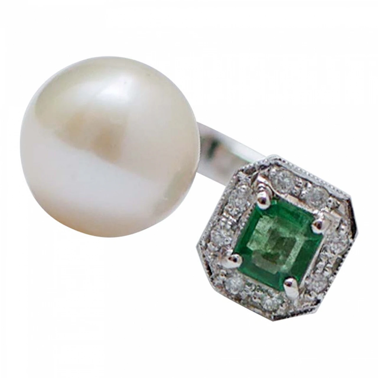 Platinum ring with pearl, emerald and diamonds, 1970s 1