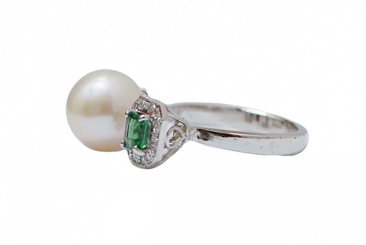 Platinum ring with pearl, emerald and diamonds, 1970s 2