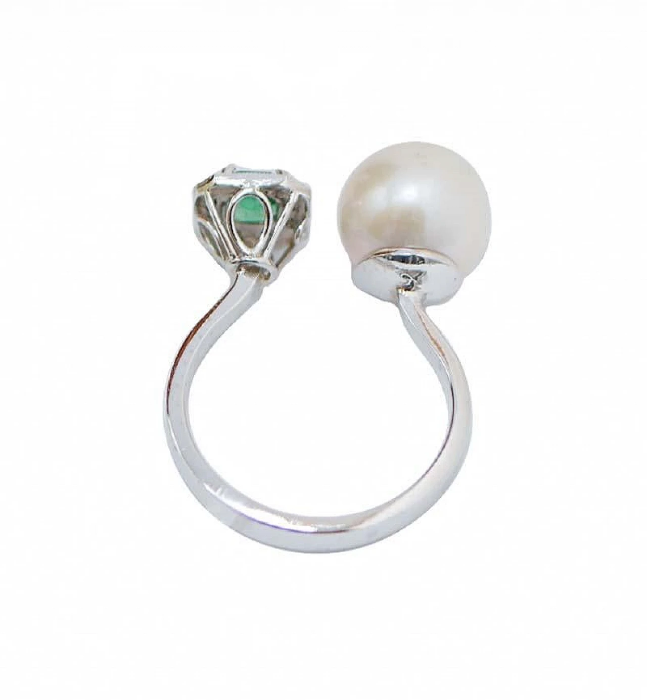 Platinum ring with pearl, emerald and diamonds, 1970s 3