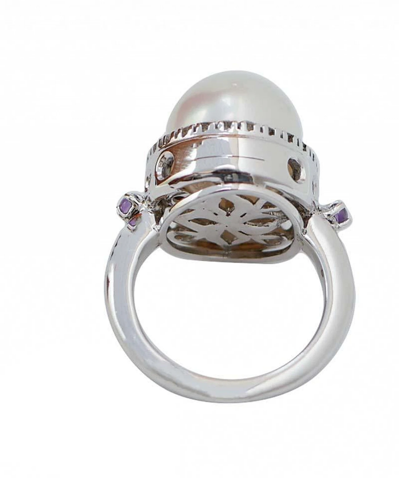 18 Karat white gold ring with pearls, diamonds and amethysts, 1980s 3