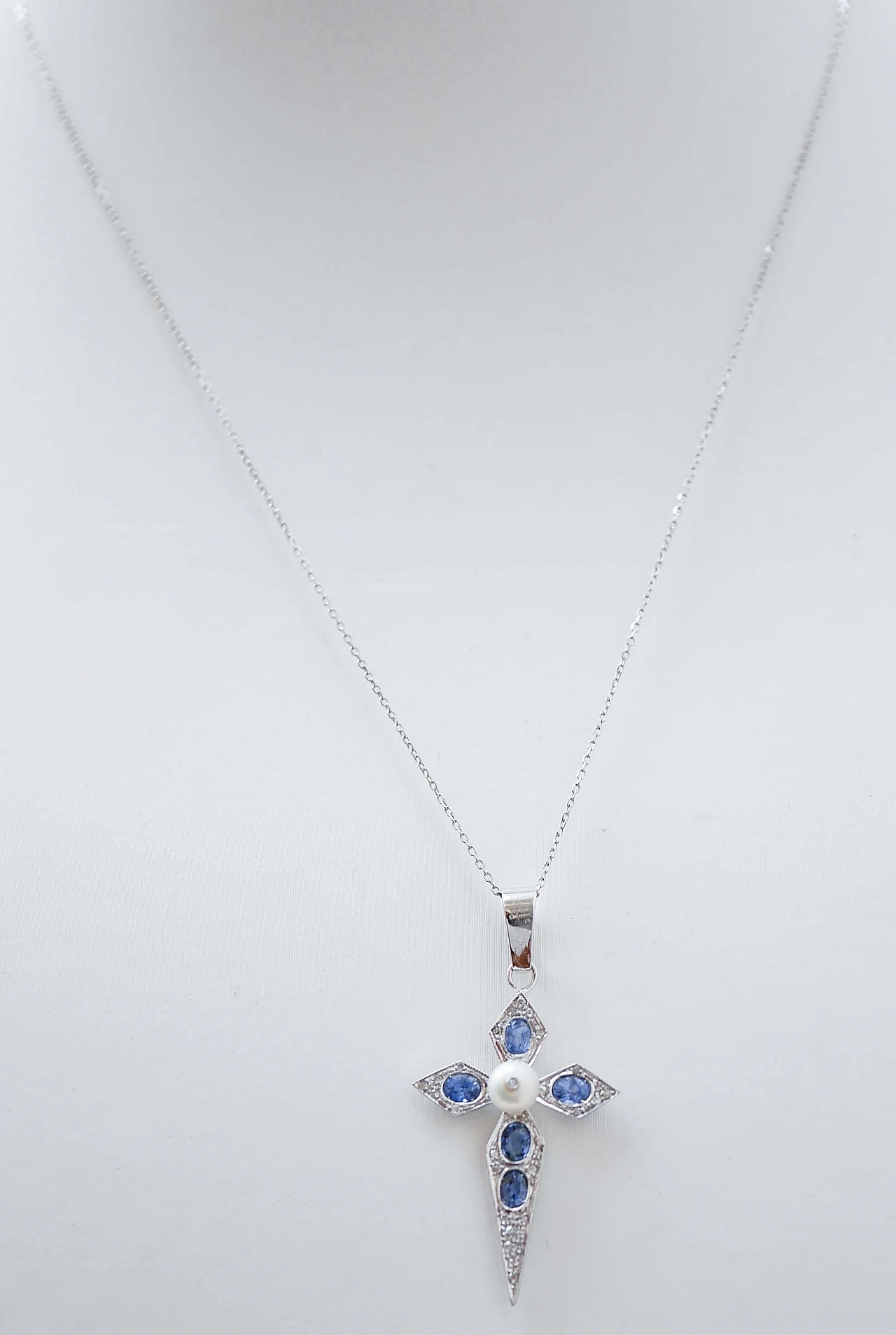 Platinum cross pendant with pearl, sapphires and diamonds, 1970s 2