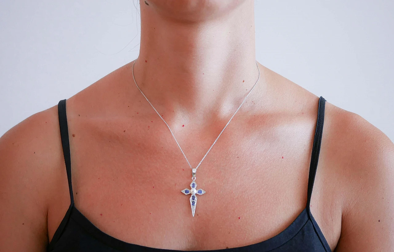 Platinum cross pendant with pearl, sapphires and diamonds, 1970s 5