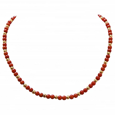 Coral, 18 Karat Yellow Gold Necklace.