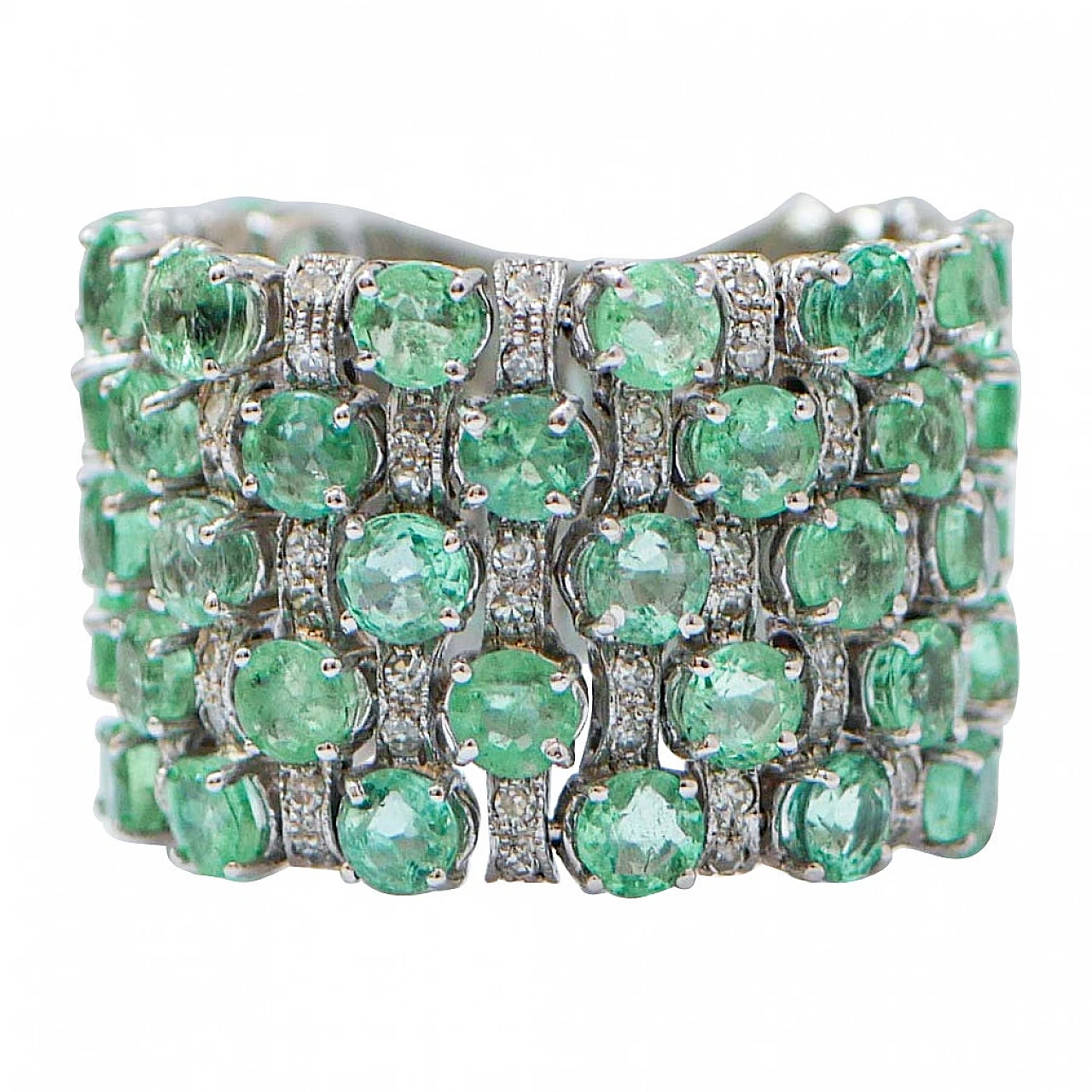 14 kt white gold band ring with emeralds and diamonds, 1970s 1