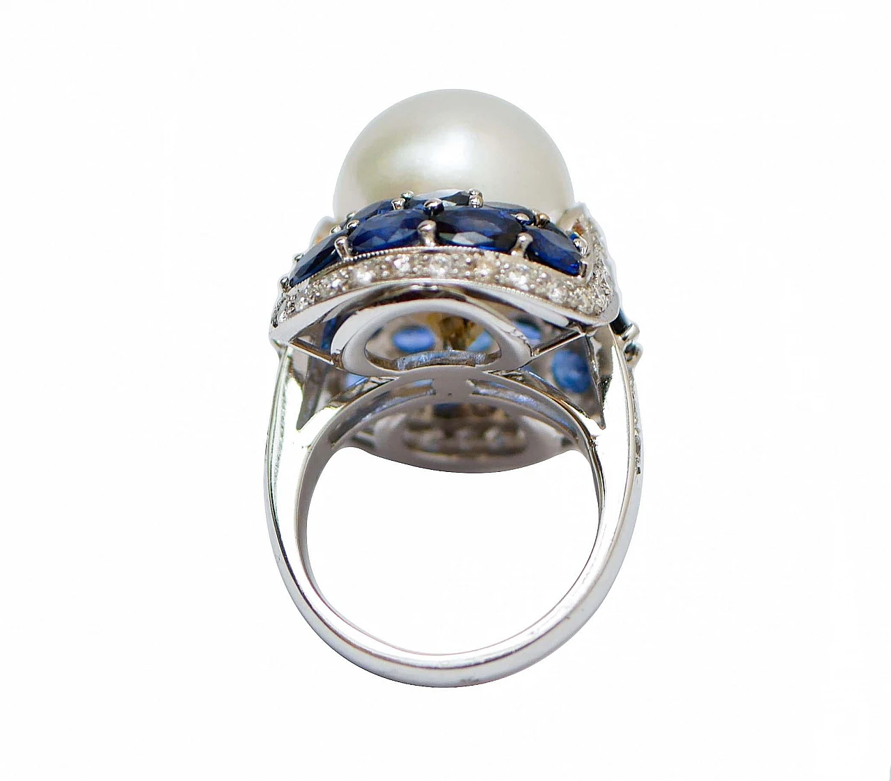 14 kt white gold ring with South Sea pearls, sapphires, diamonds 3