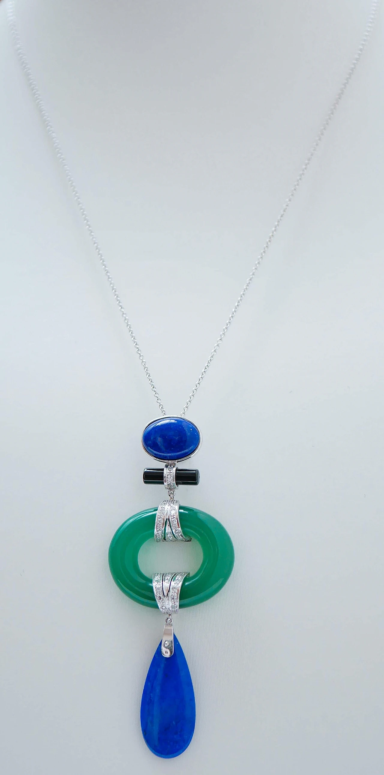 Necklace with green agate, lapis, onyx, diamonds and platinum pendant 2