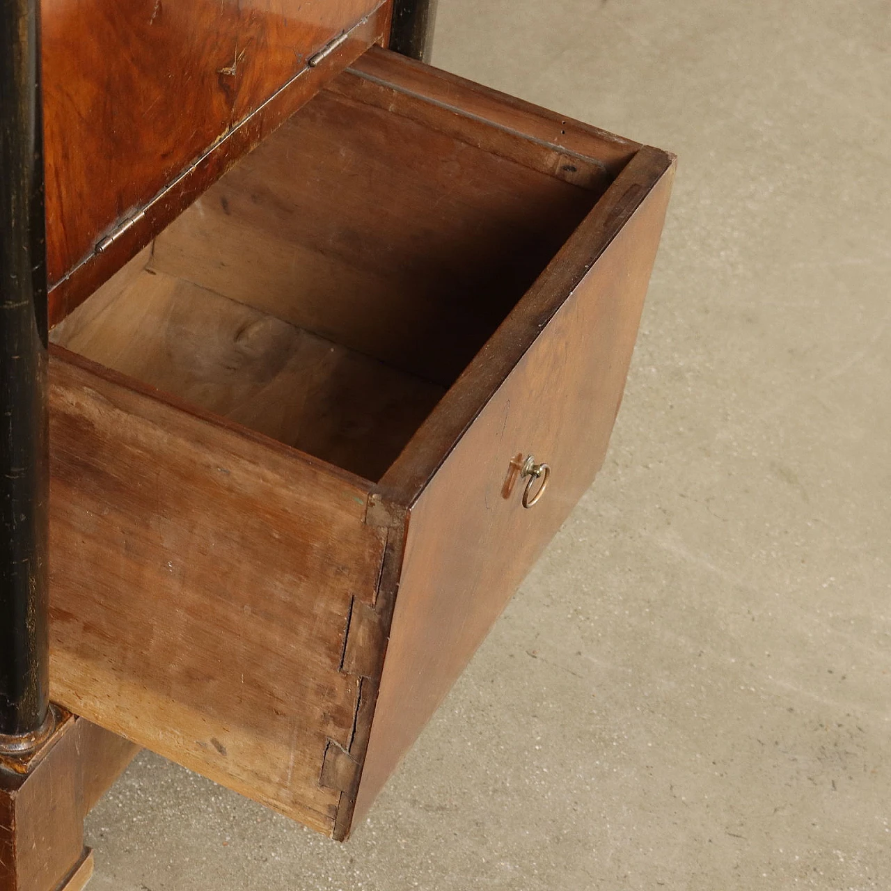 Empire walnut nightstand with marble top & plinth feet, 19th century 9