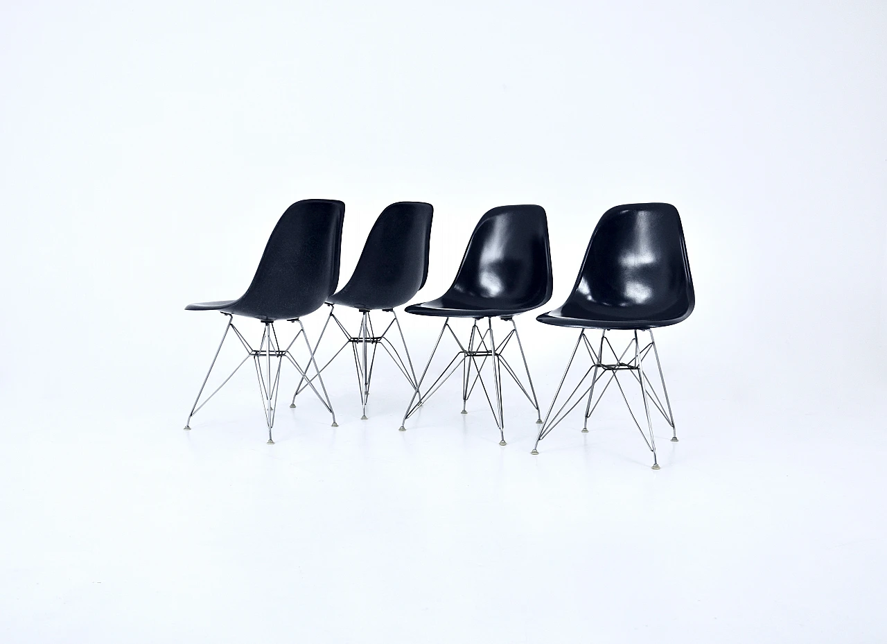 4 Sedie blu DSR di Charles & Ray Eames per Herman Miller, anni '70 1