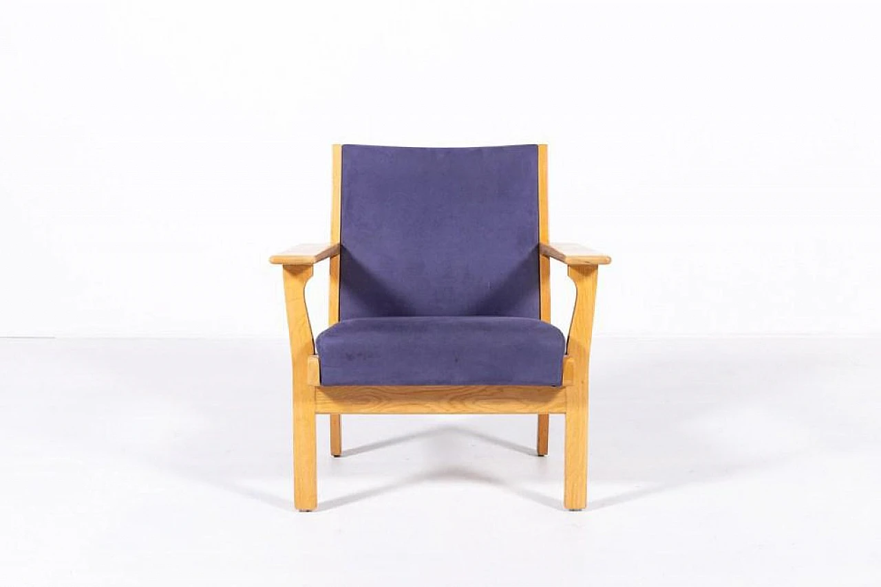 Poltrona di Hans Wegner per Getama in legno e tessuto, anni '80 2