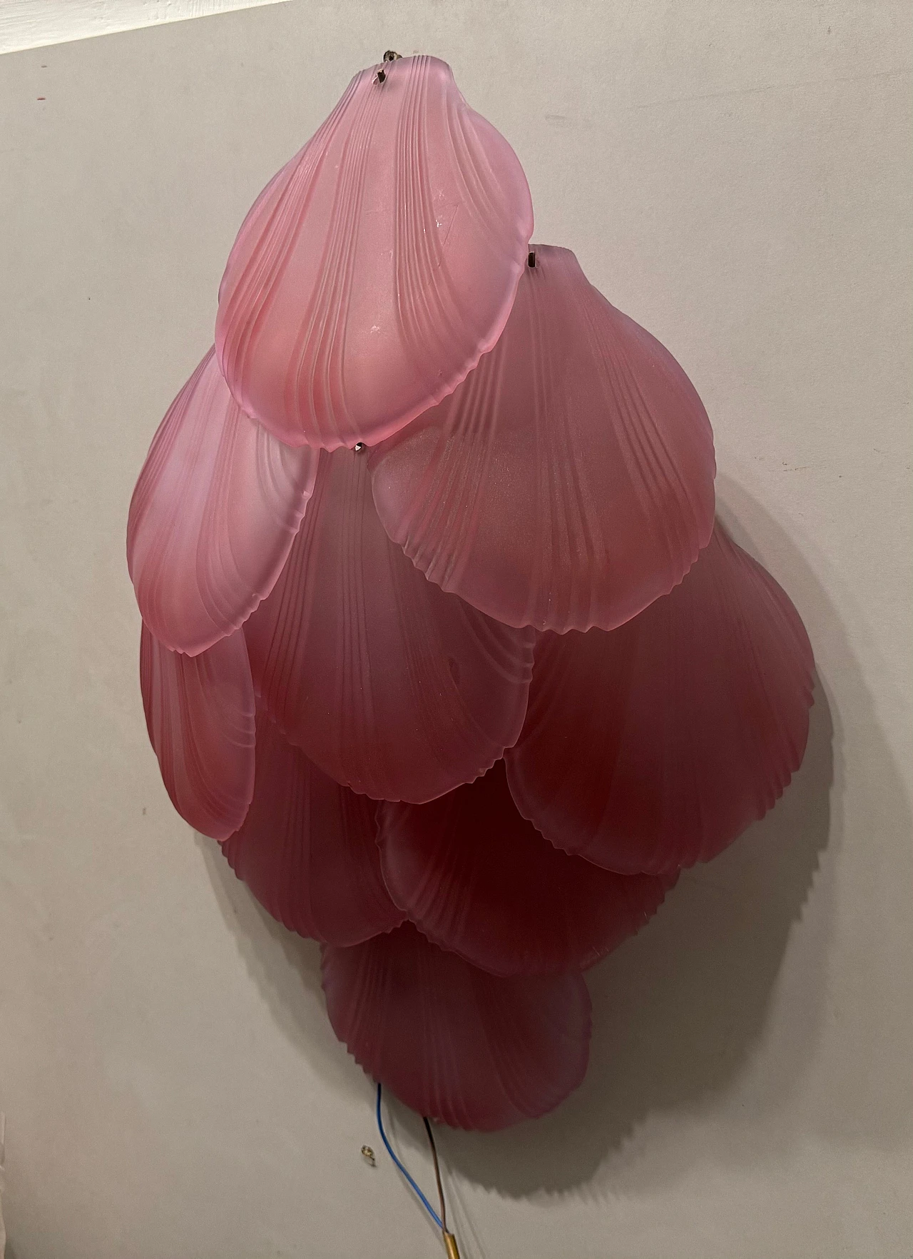 Pair of pink glass shell wall sconces, 1980s 8