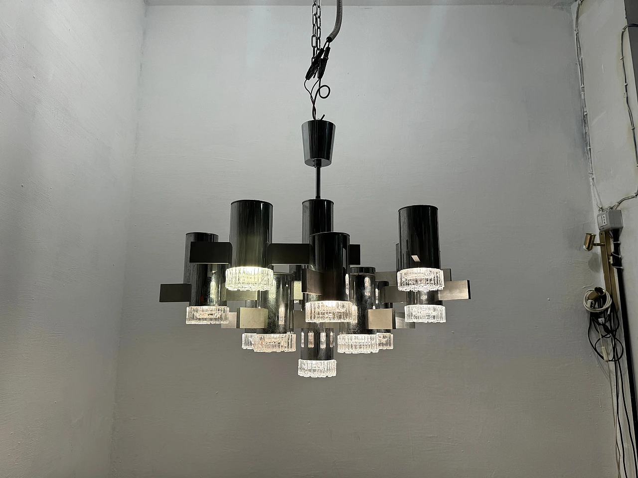 15-light chrome-plated crystal chandelier by G. Sciolari, 1970s 12