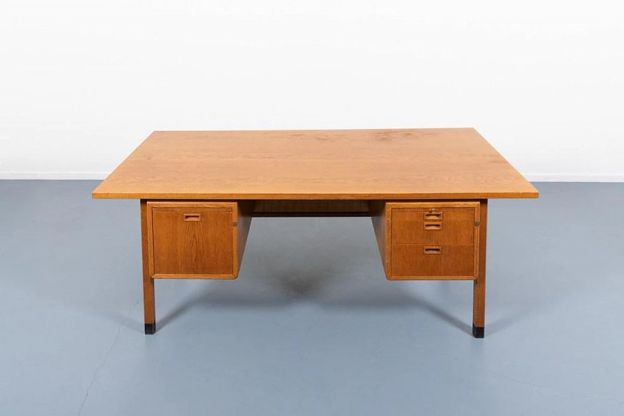 Swedish oak desk by Atvidabergs, 1960s 5