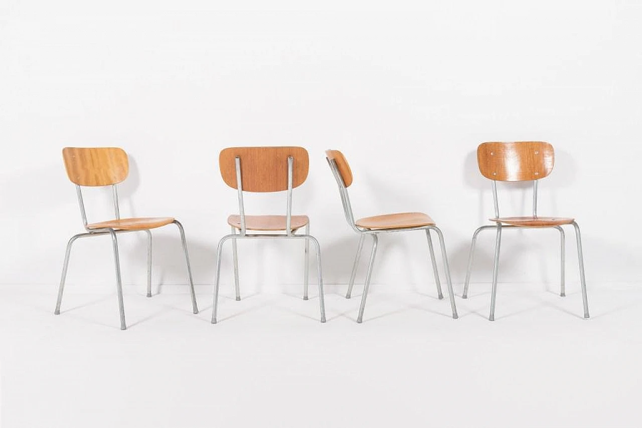 4 School chairs in aluminum and wood, 1960s 1