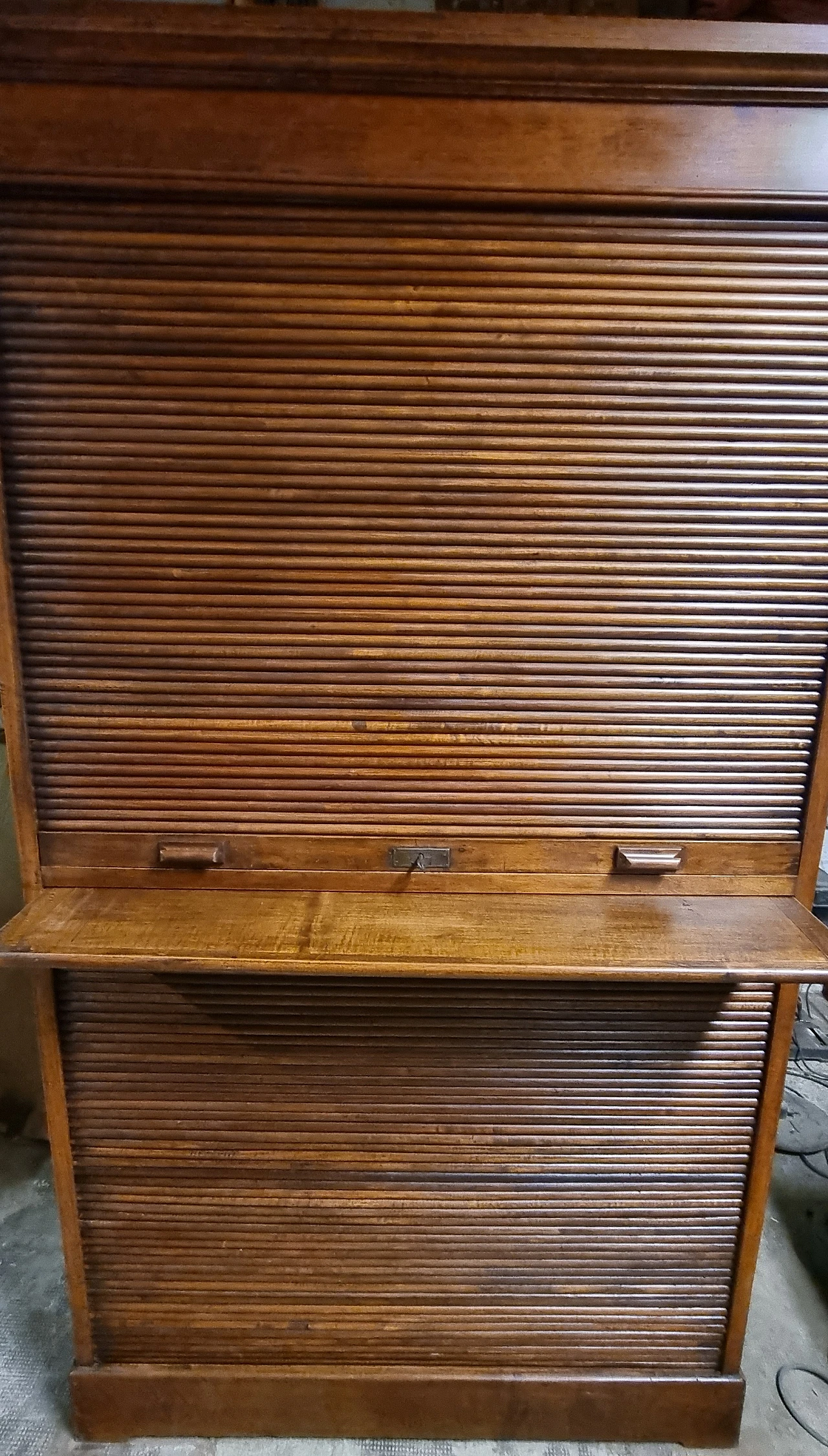 Oak shutter office cabinet 5