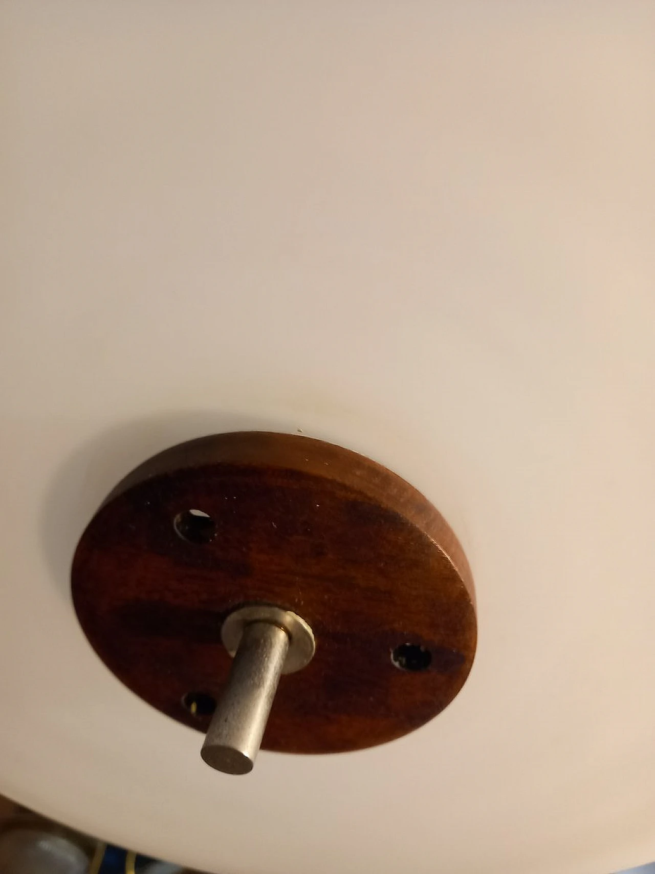 Lampada da soffitto in teak finemente curvato a vapore e vetro opalino di Goffredo Reggiani per Reggiani, anni '60 9