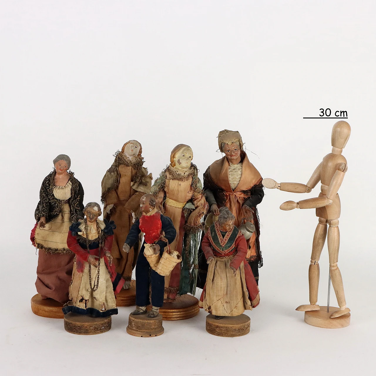 7 Figure da presepe in terracotta dipinta e tessuto, fine '800 2