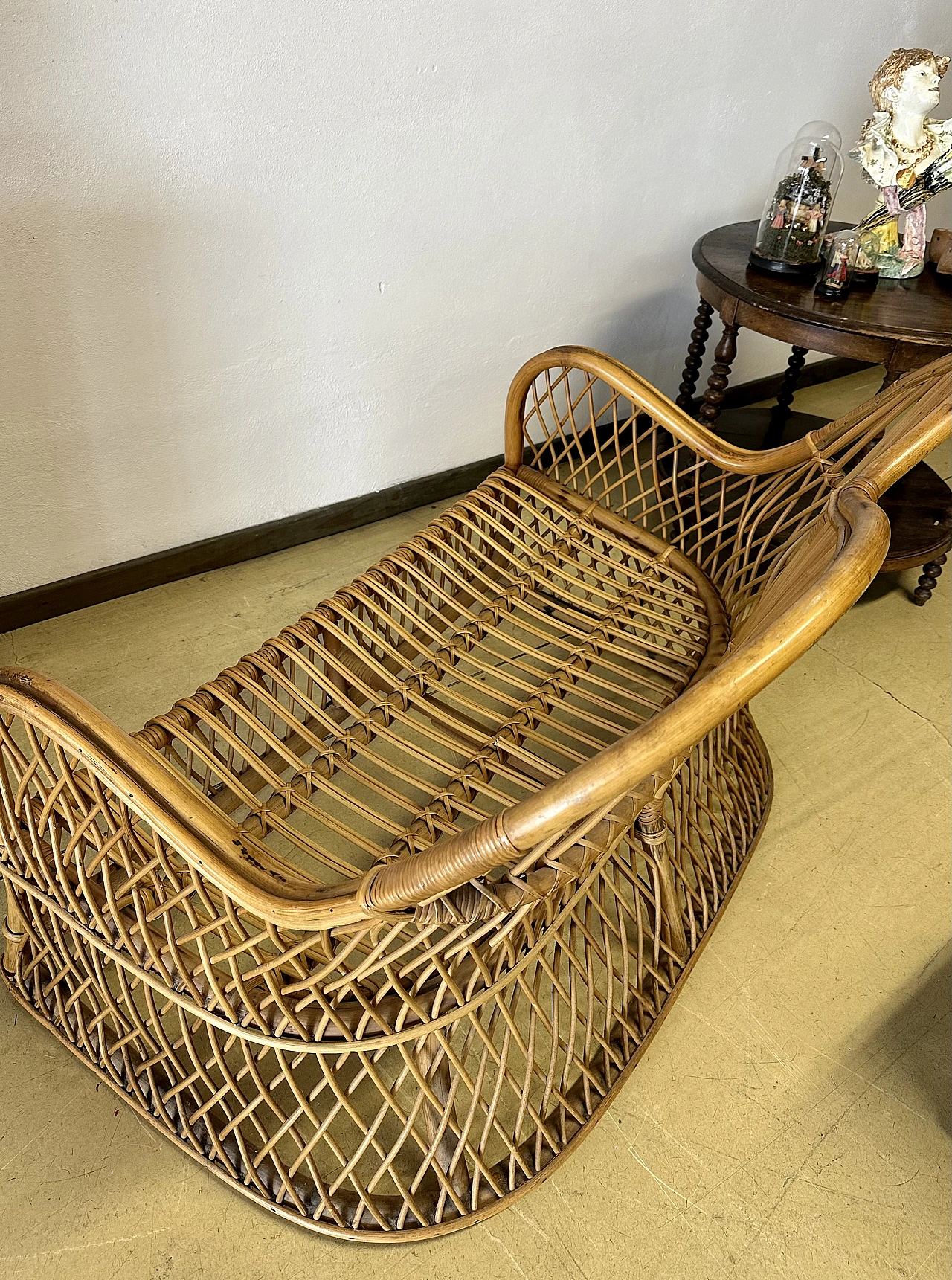 Mid-century bamboo sofa with rounded line, 1960s 2