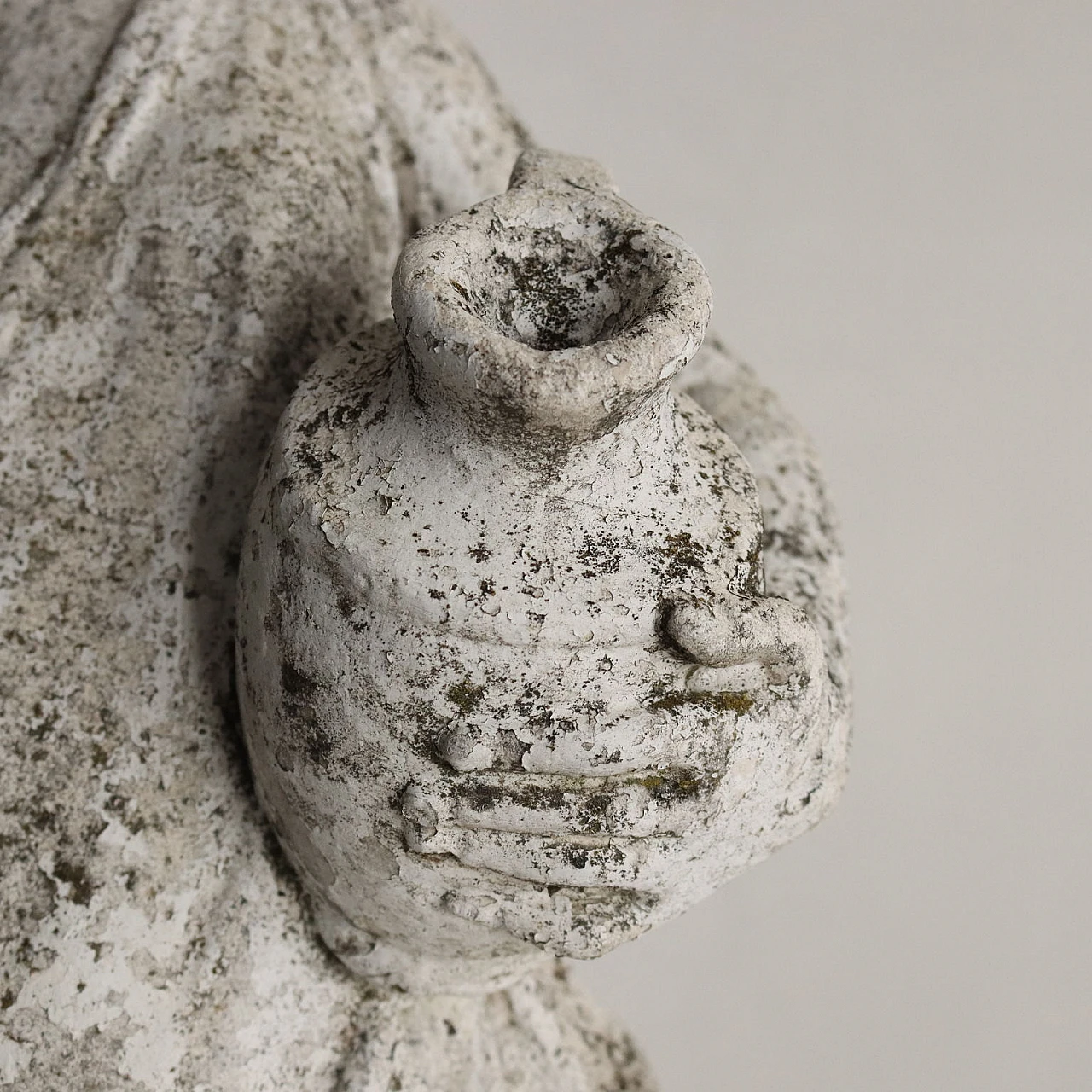 Female figure with amphorae, garden grit statue 4