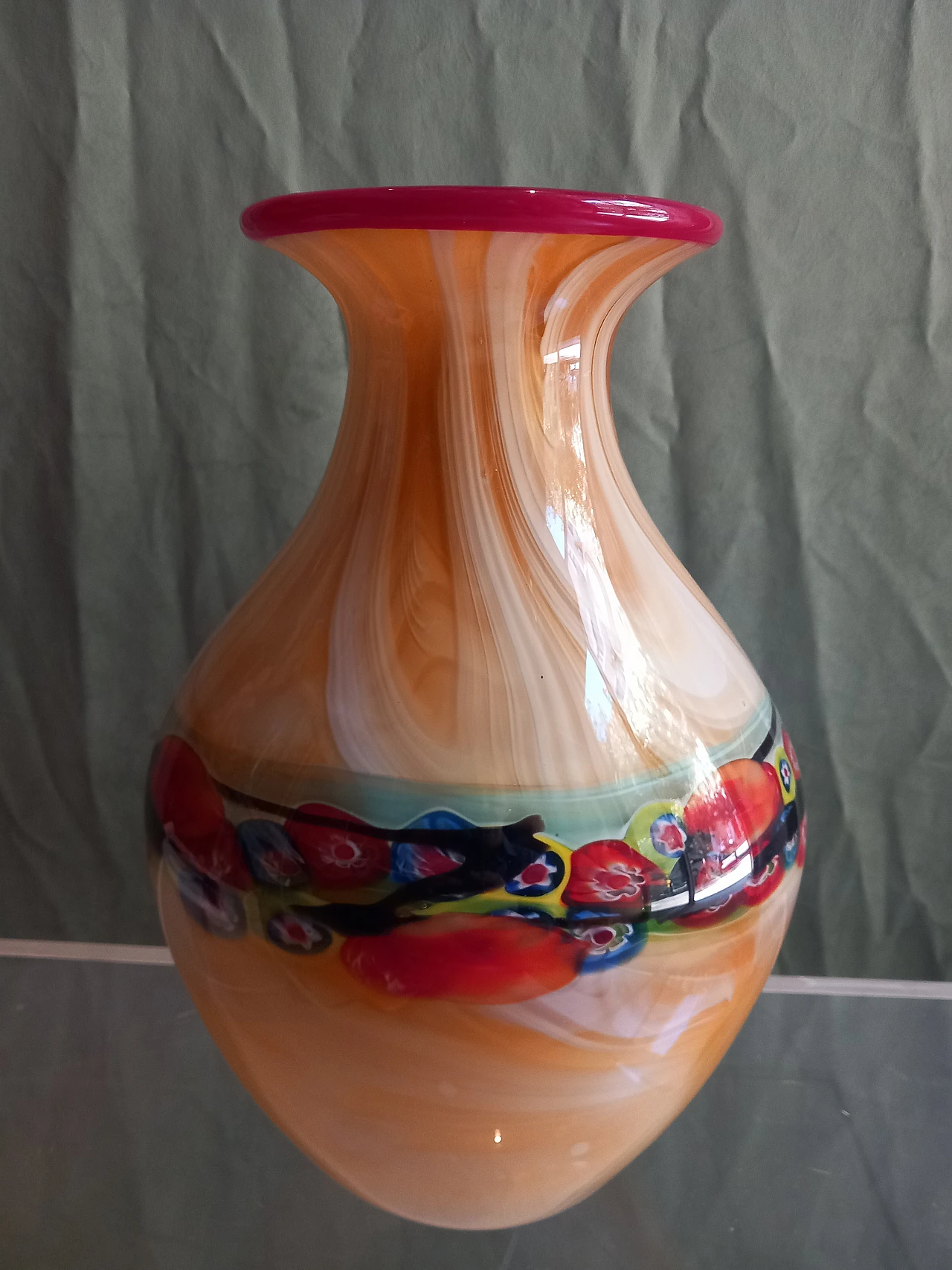 Vaso in pasta di vetro di Murano con fascia centrale millefiori, 1985 1