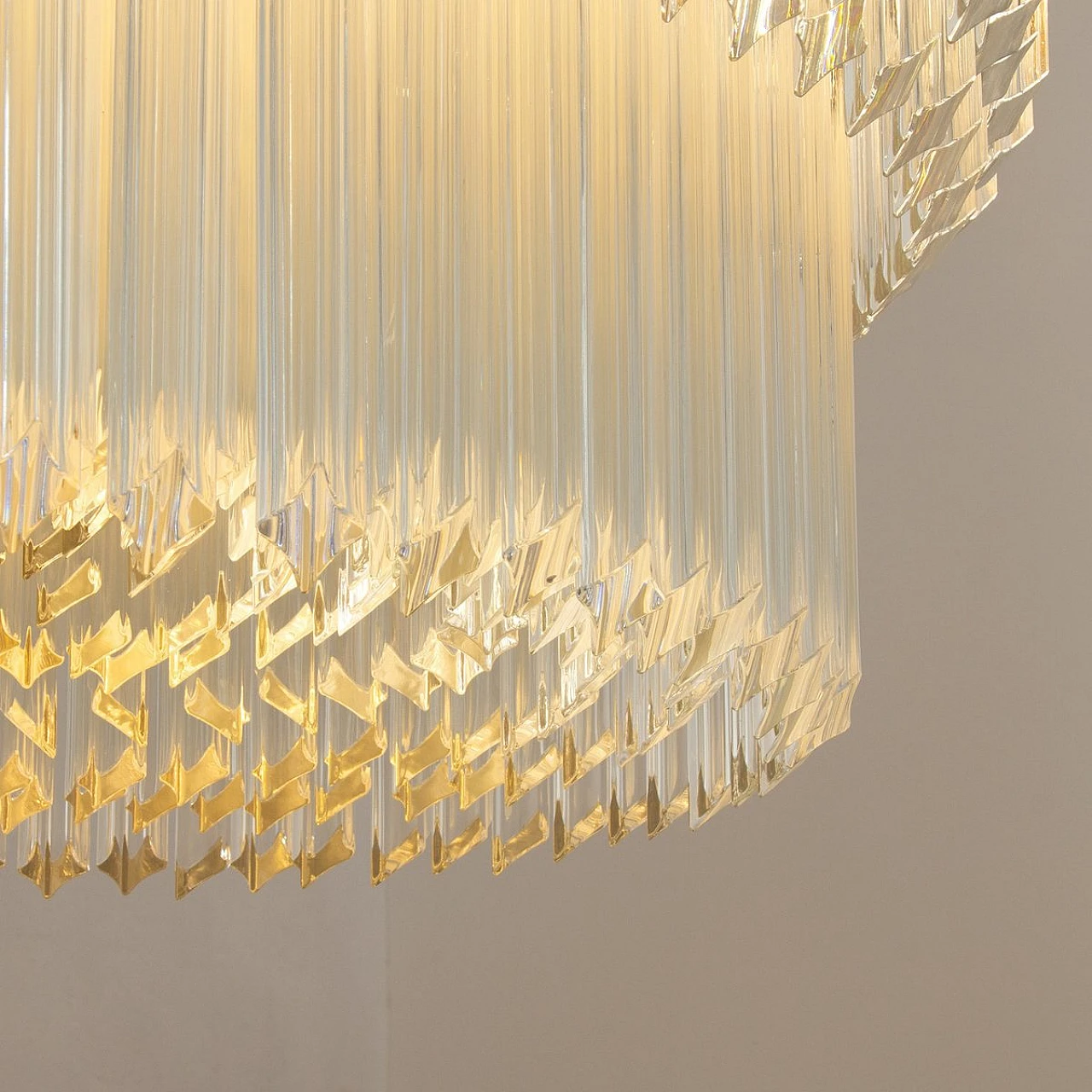 Lampadario in ottone con quadrilobi in vetro di Murano, anni '80 3