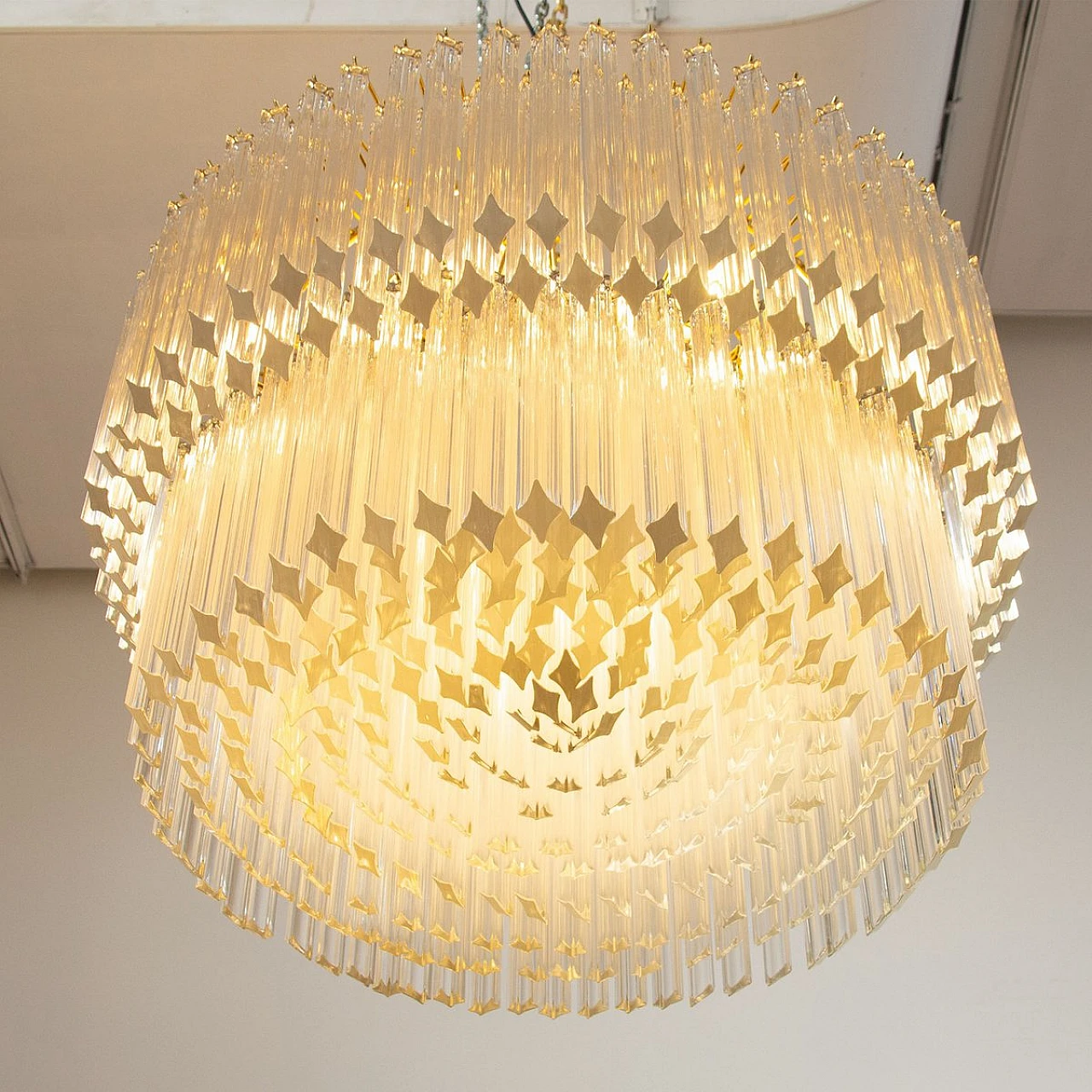 Lampadario in ottone con quadrilobi in vetro di Murano, anni '80 4