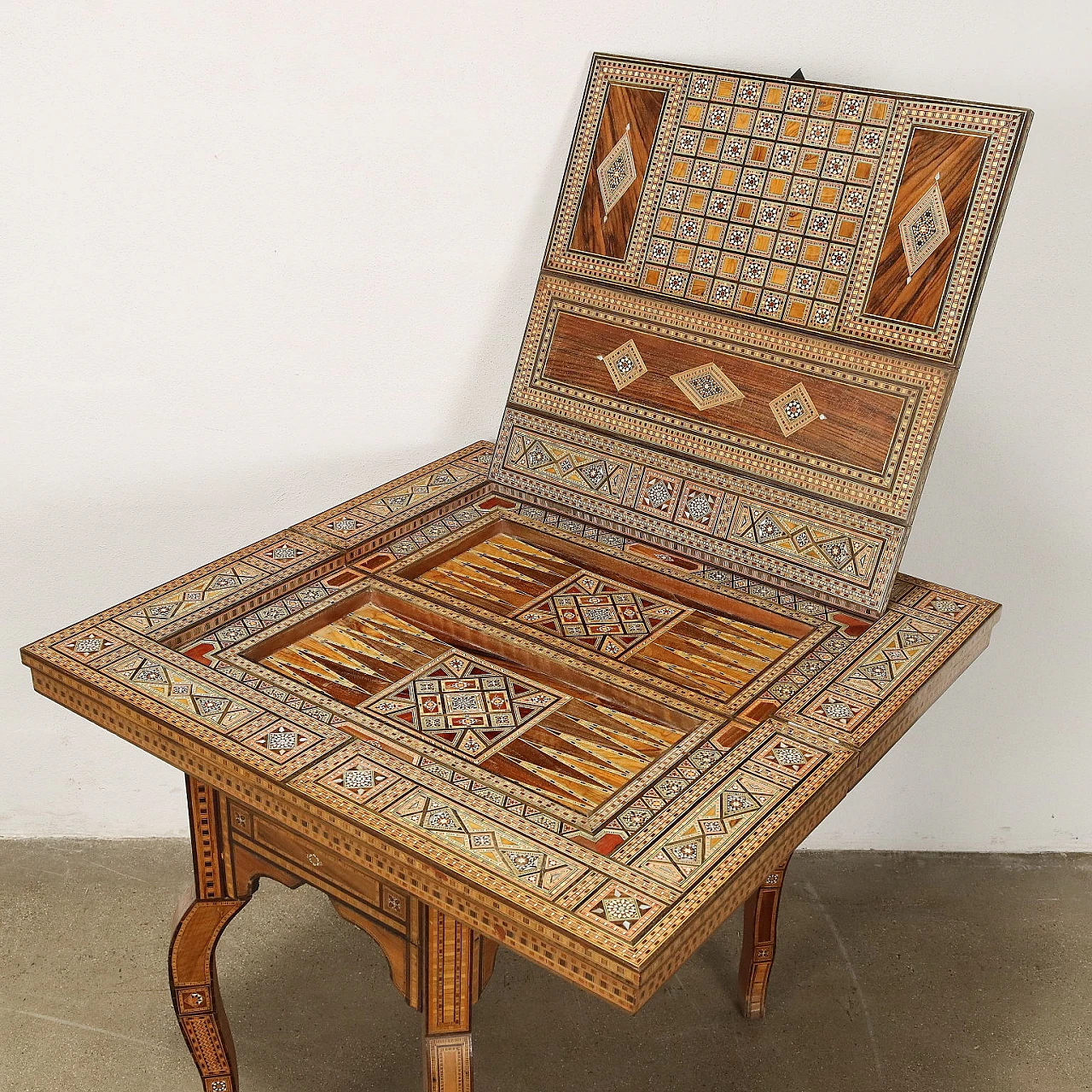 Mahogany veneer game table, inlaid in the certosina style 5