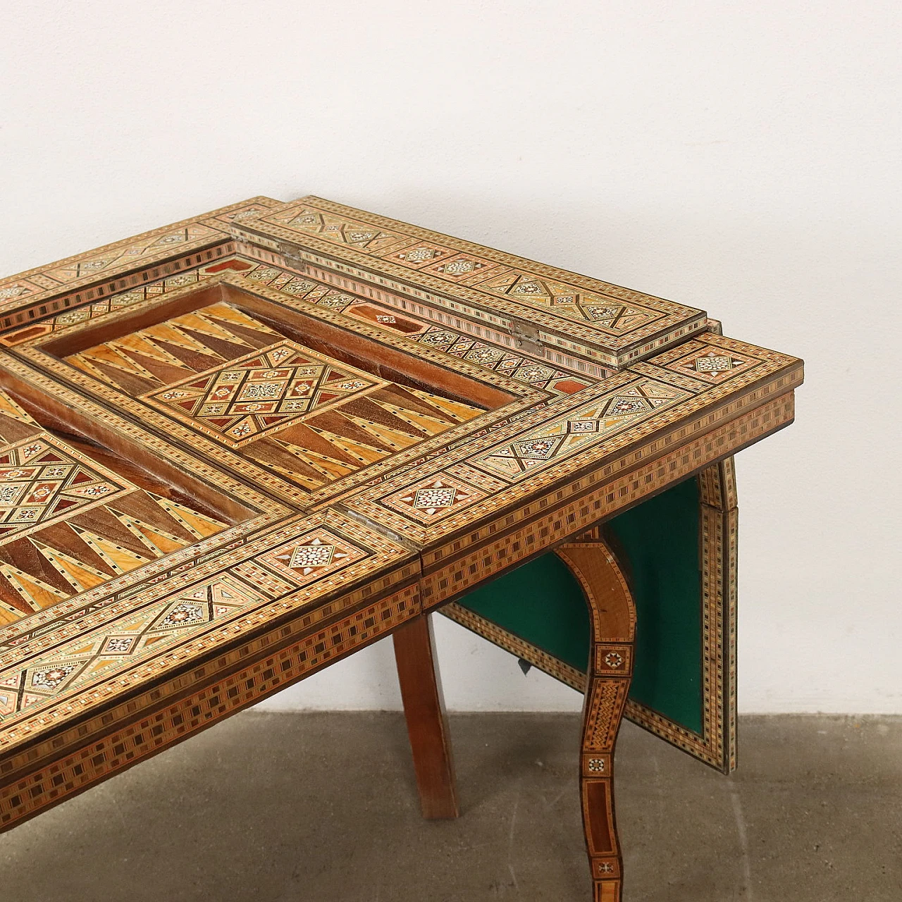 Mahogany veneer game table, inlaid in the certosina style 6