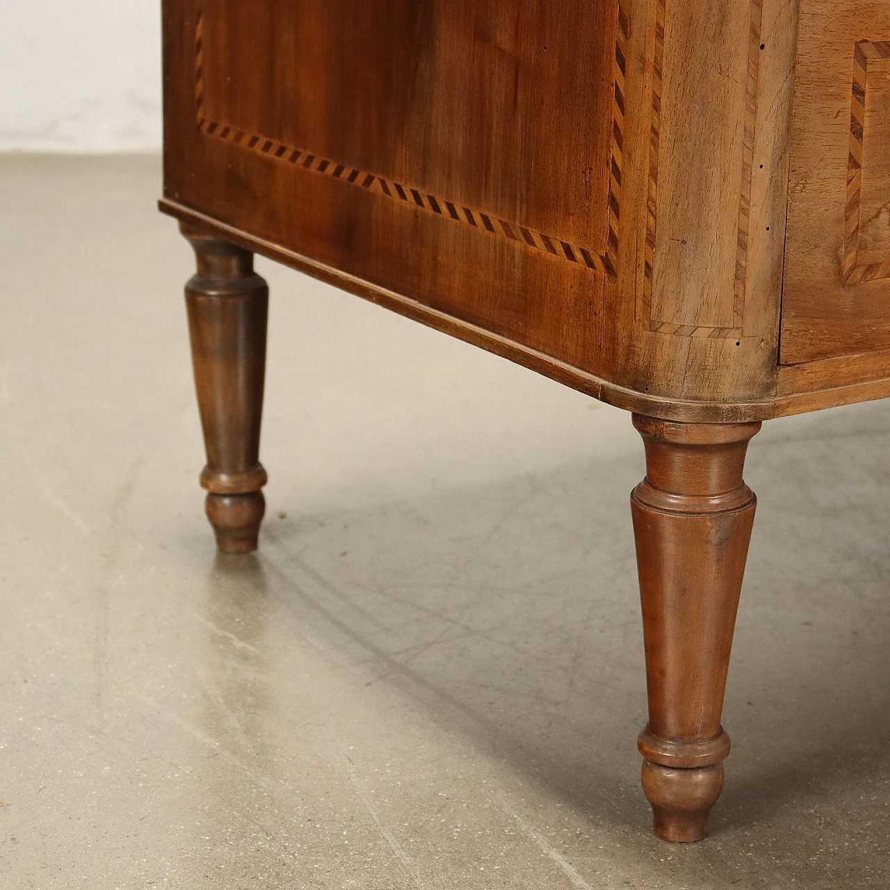 Walnut & spruce flap desk with drawers & truncated feet, 18th century 10