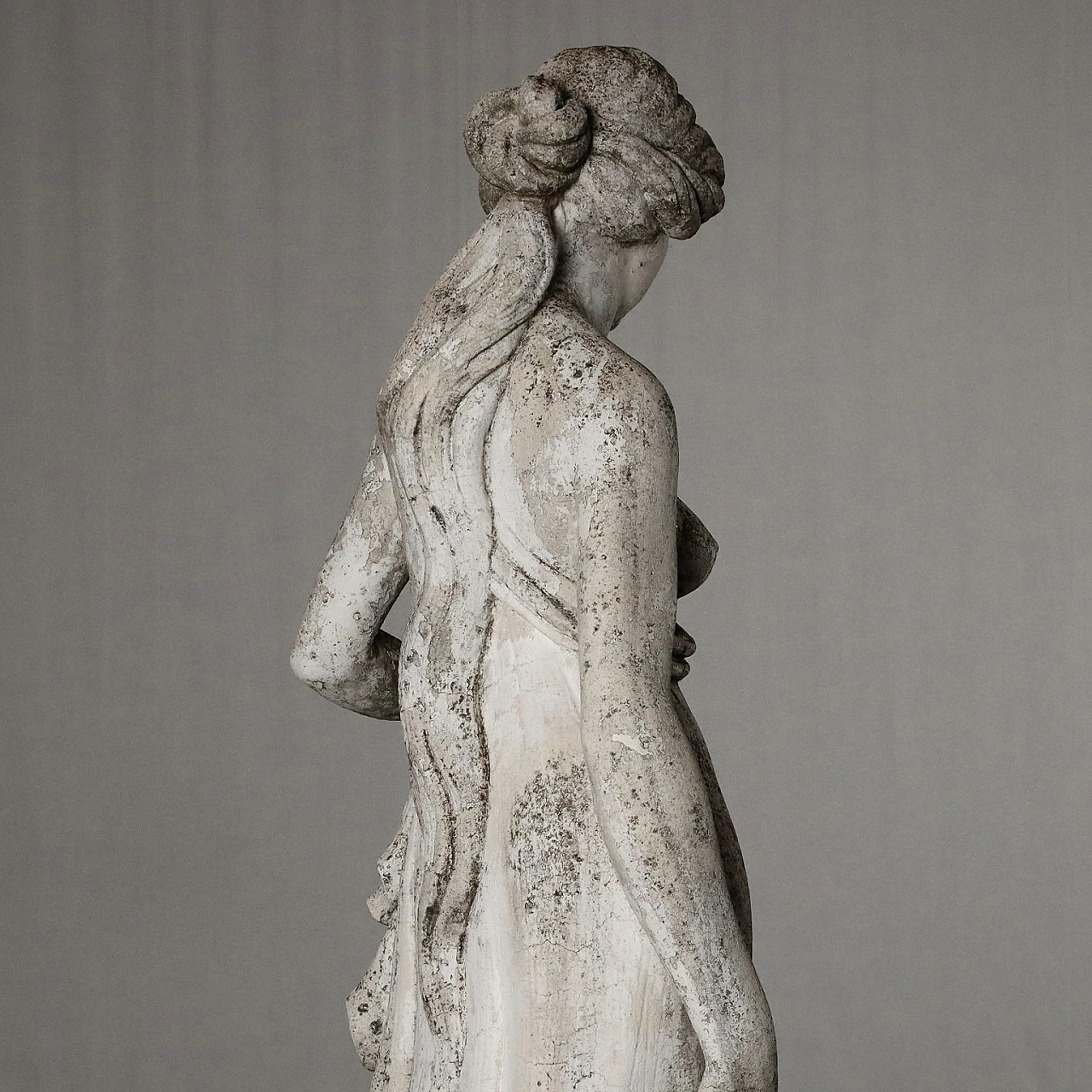 Female figure with amphorae, garden grit statue 9