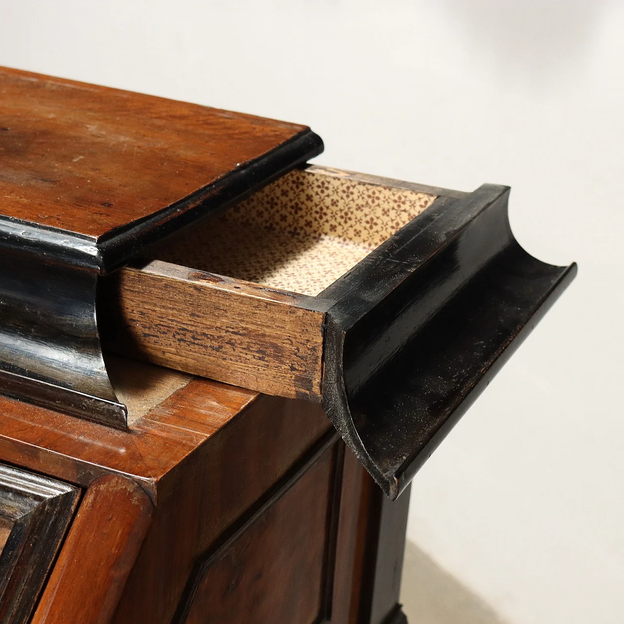 Baroque-style secrétaire with drawers in walnut & ebonised wood 6